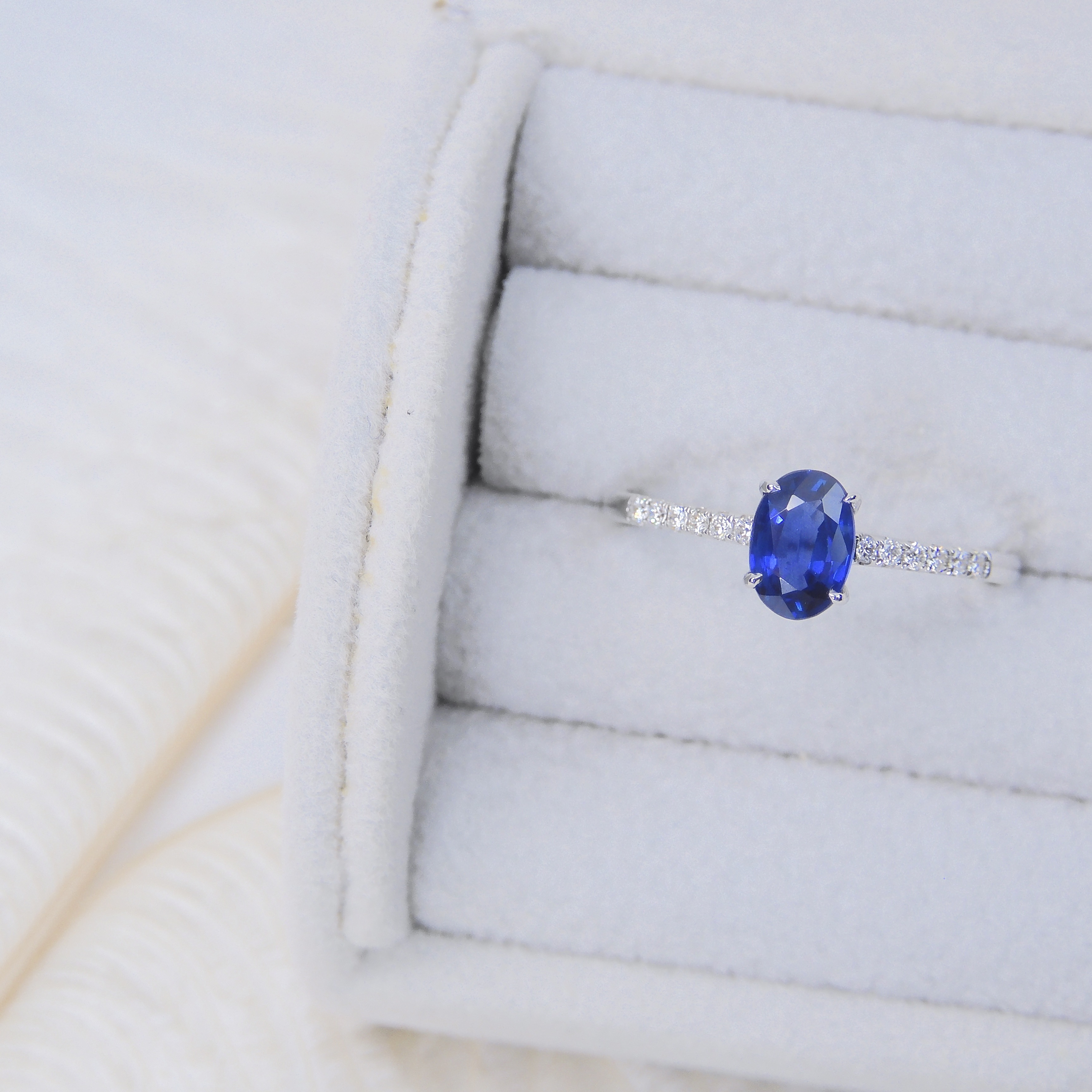 18K金 0.65ct 藍寶石戒指