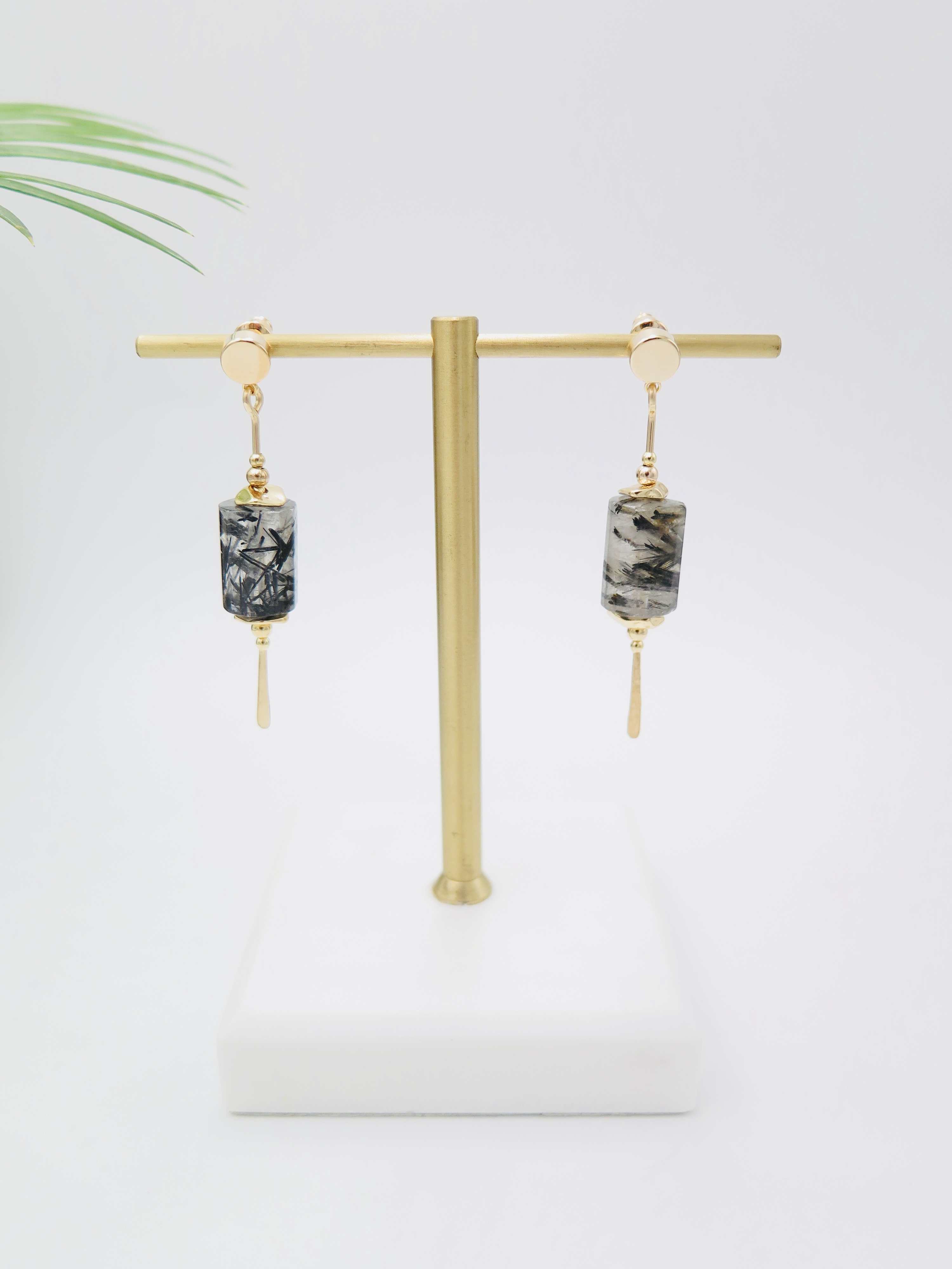 COLE COOL簡約型格不規則天然黑髮晶耳環 日式耳環