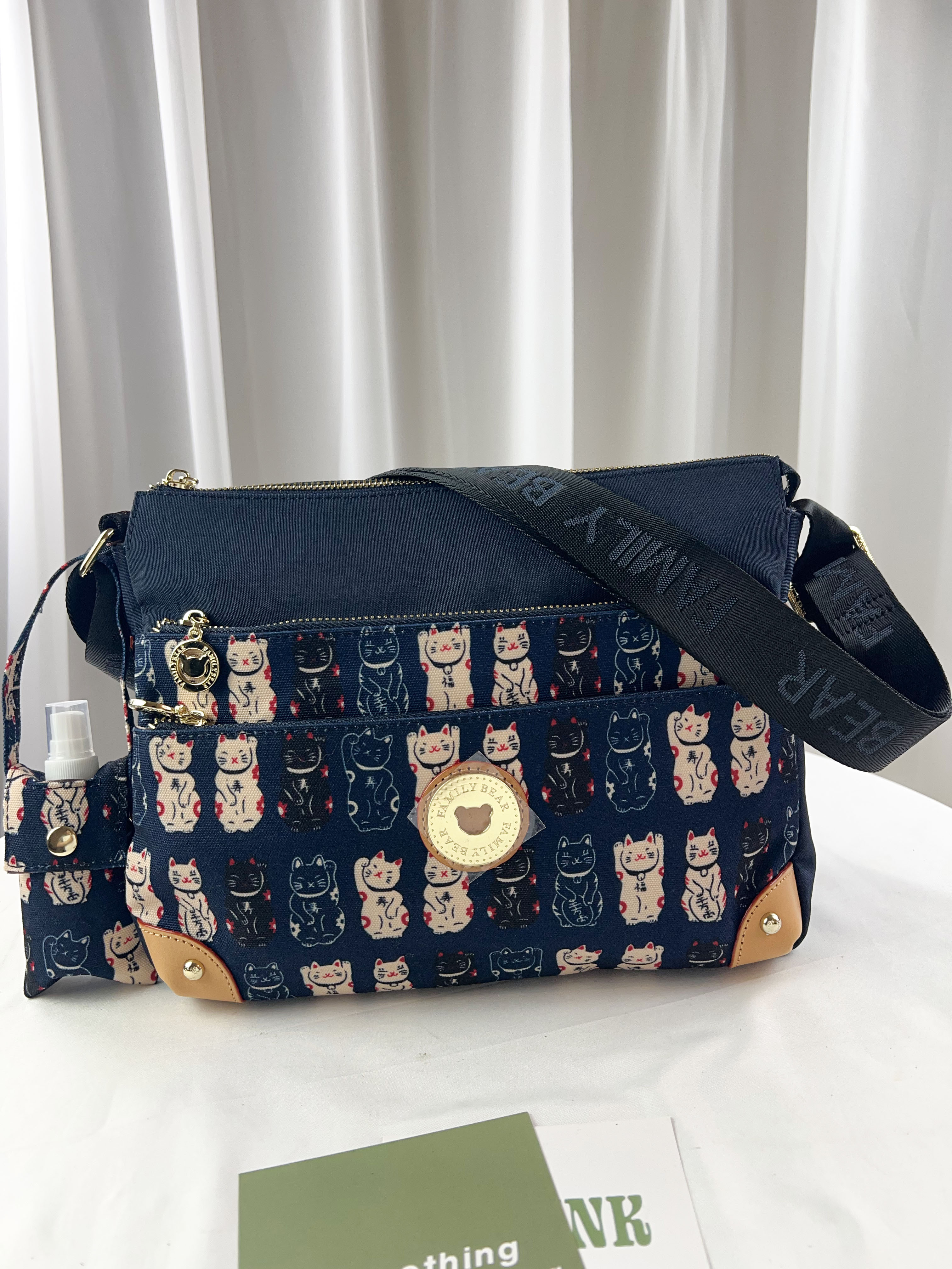 FamilyBear 招財貓拼色防潑水側背包  #2045