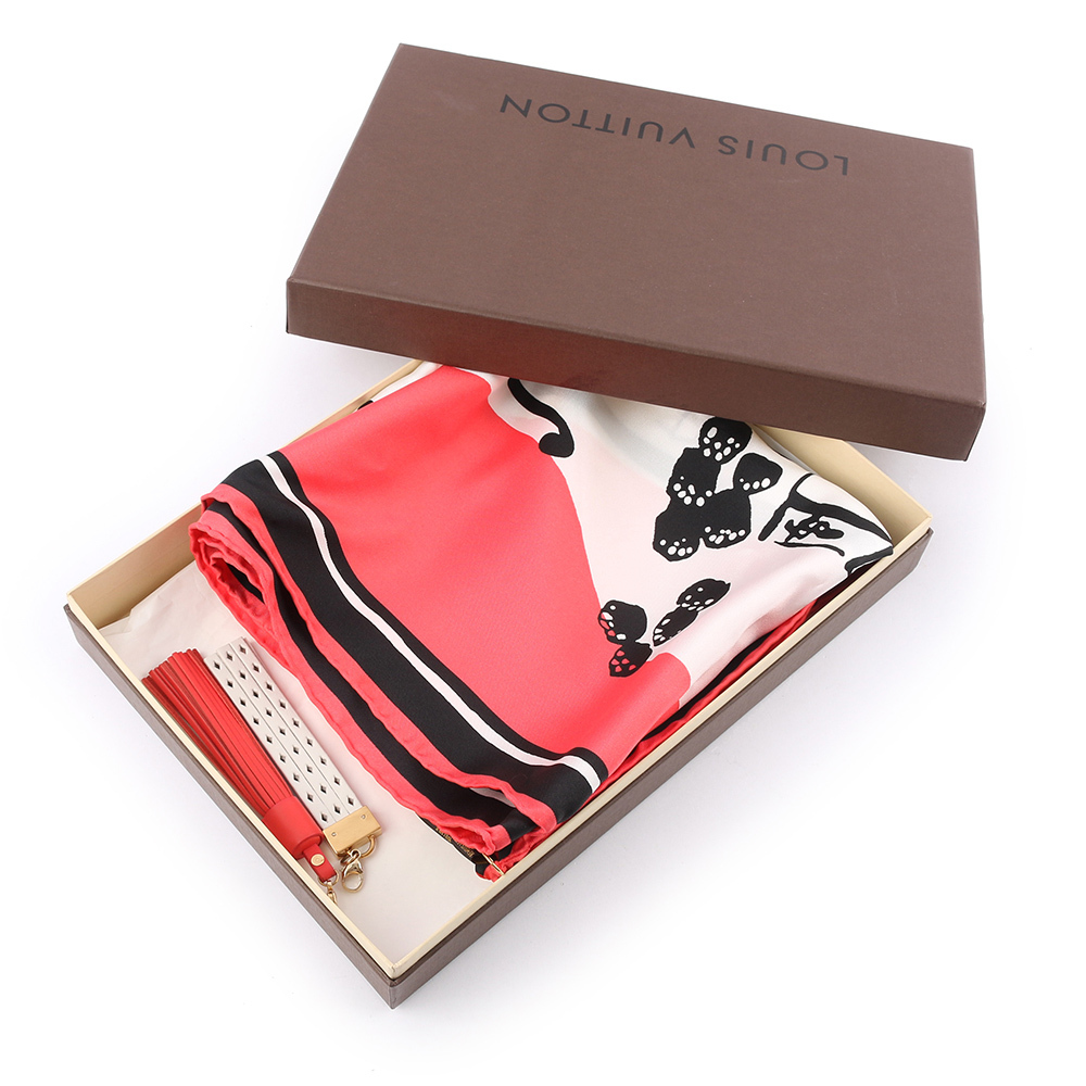 【Louis Vuitton / LV】鐵塔圖案絲質附流蘇吊飾方巾(白色/珊瑚粉)