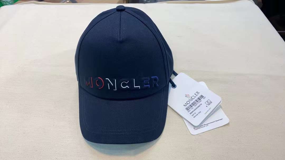 Moncler 彩字 CAP-M