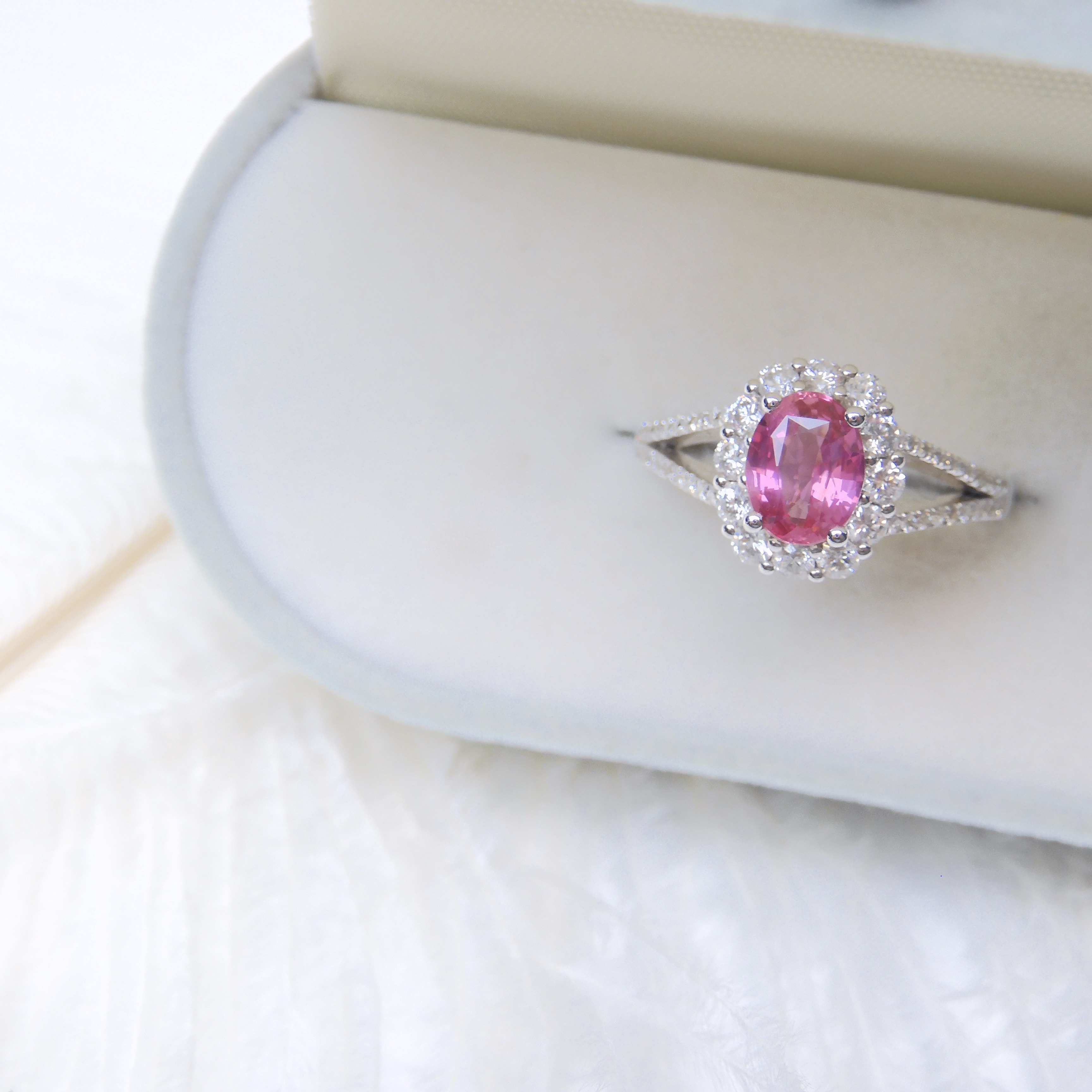 18K金 1.02ct 粉色藍寶石戒指 (配國際證書)