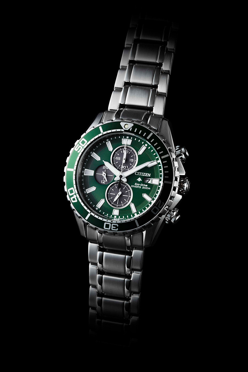 萬年鐘錶 - Citizen 星辰錶 光動能綠面三眼計時碼表潛水錶 CA0820-50X  錶徑44.5MM