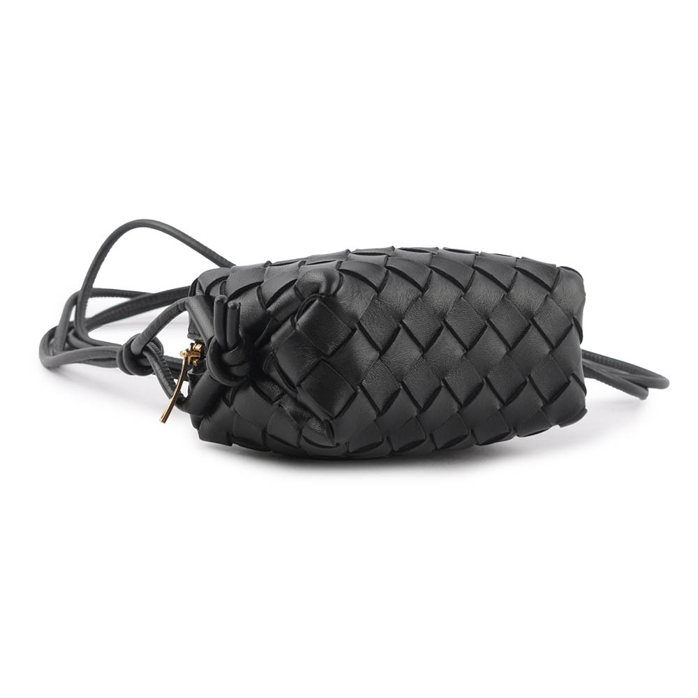 【BOTTEGA VENETA】Candy Loop 小羊皮迷你相機斜背包(黑色)