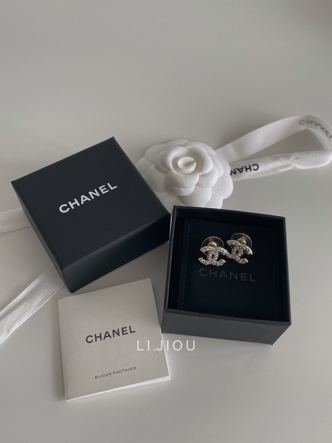 Chanel 經典雙C 珍珠 針式耳環
