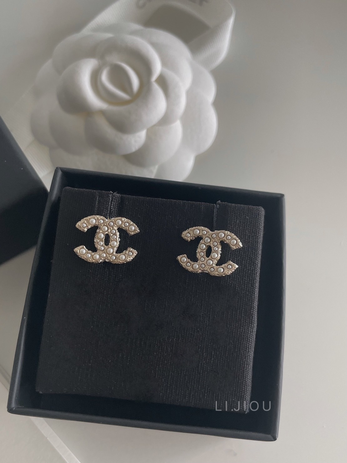 Chanel 經典雙C 珍珠 針式耳環