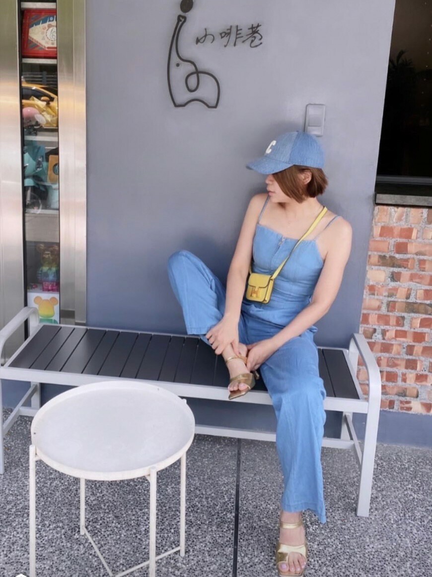 露背牛仔連身褲(白/淺藍/黑)