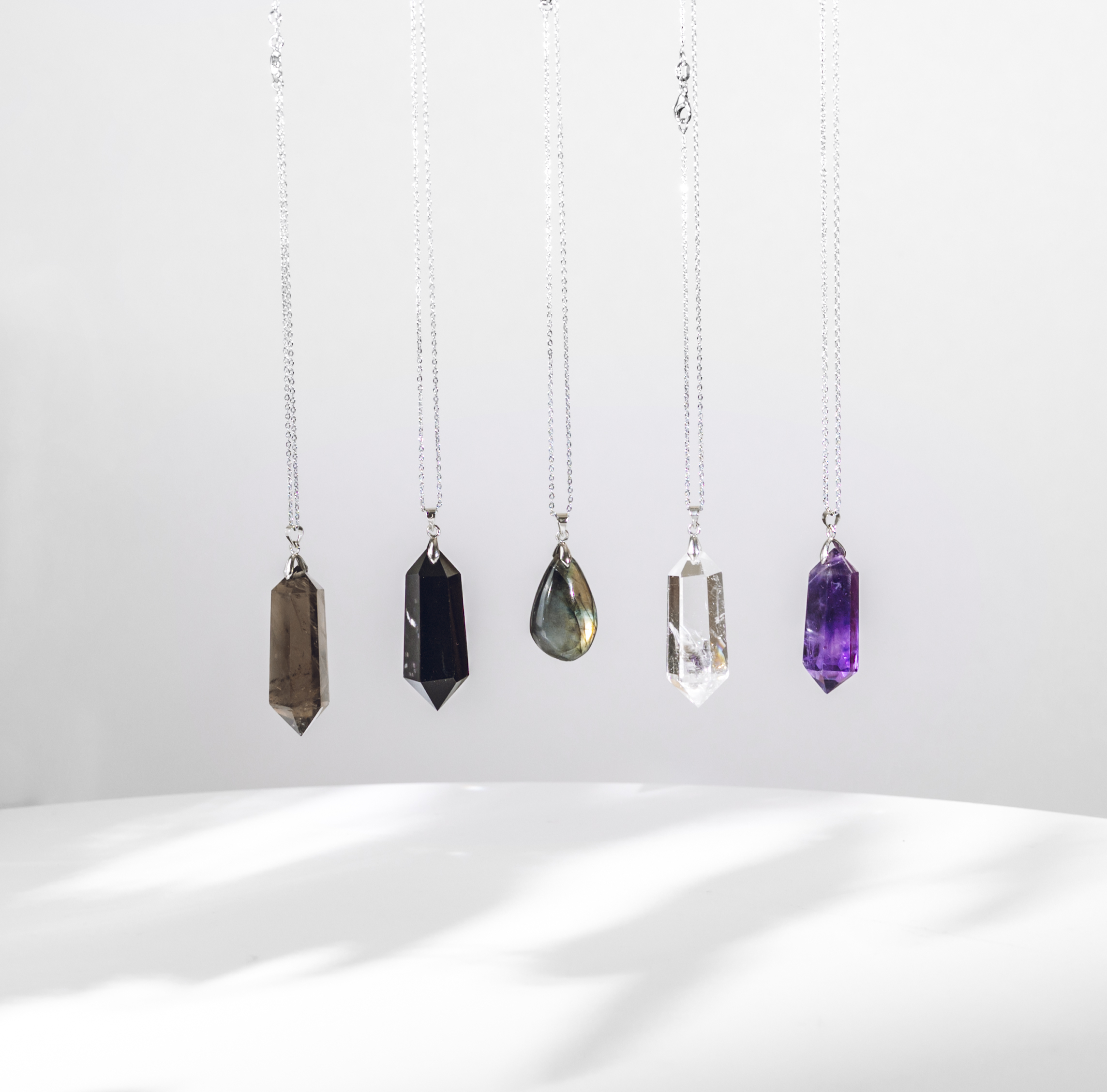 【輕擁】天然水晶礦石項鍊-共五款可選