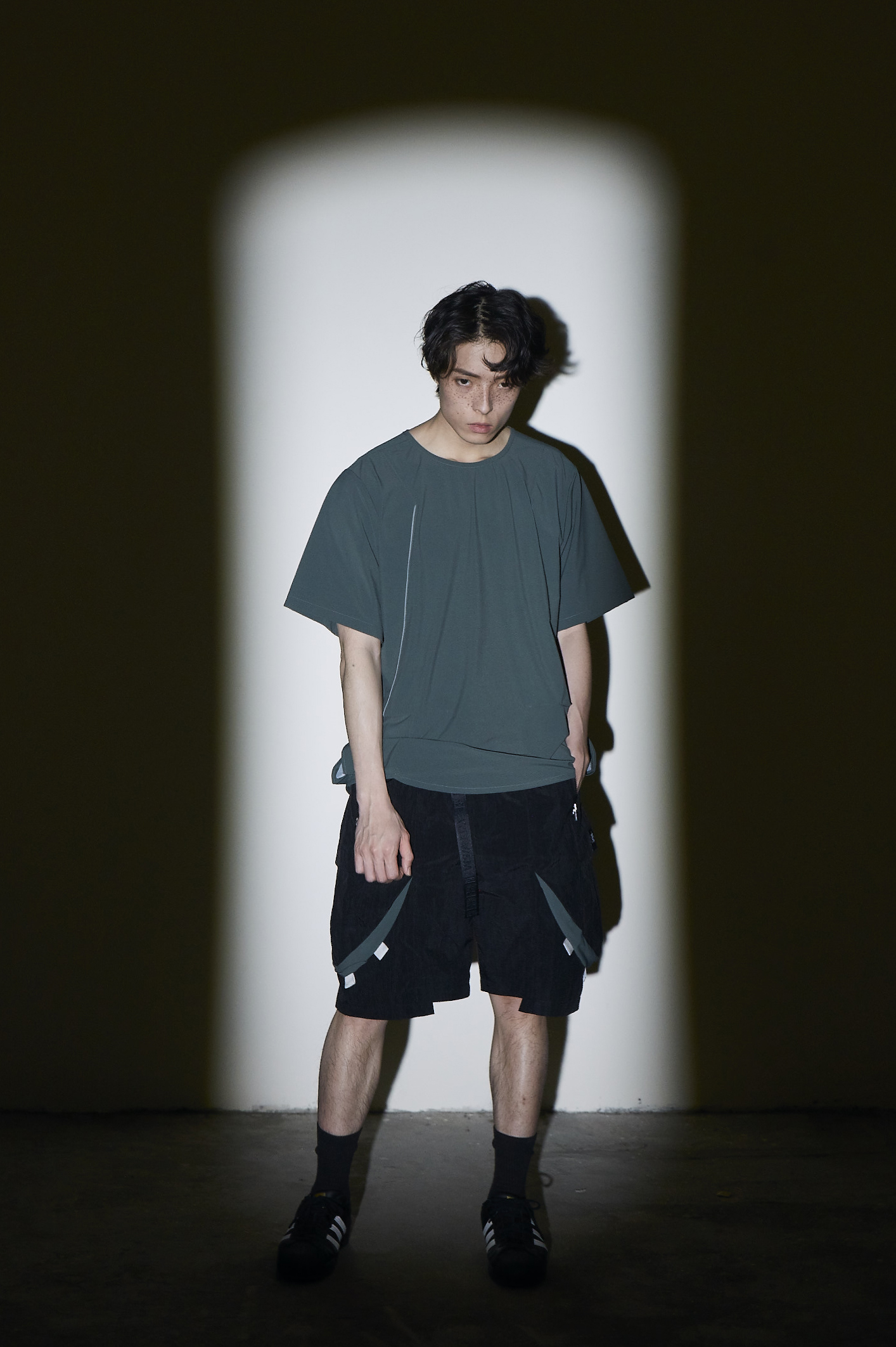 蟲翅造型尼龍短褲- 黑