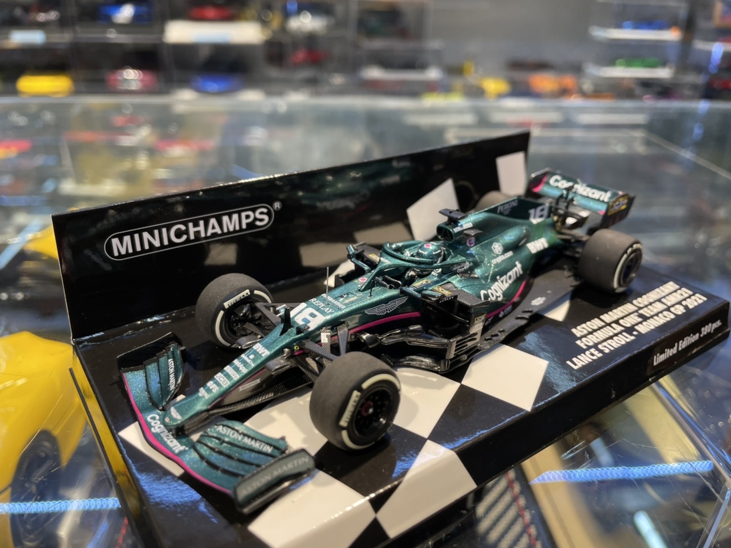 Modèle Aston Martin AMR21 Sebastian Vettel Monaco GP 2021 - Minichamps 1/43, édition Limitée 150 Pcs