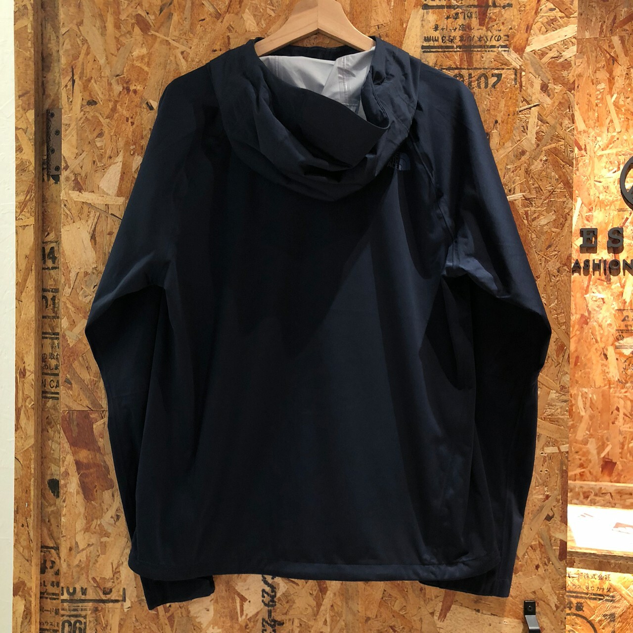 The North Face 藍色防風防潑水衝鋒衣 NF0A47FGH2G