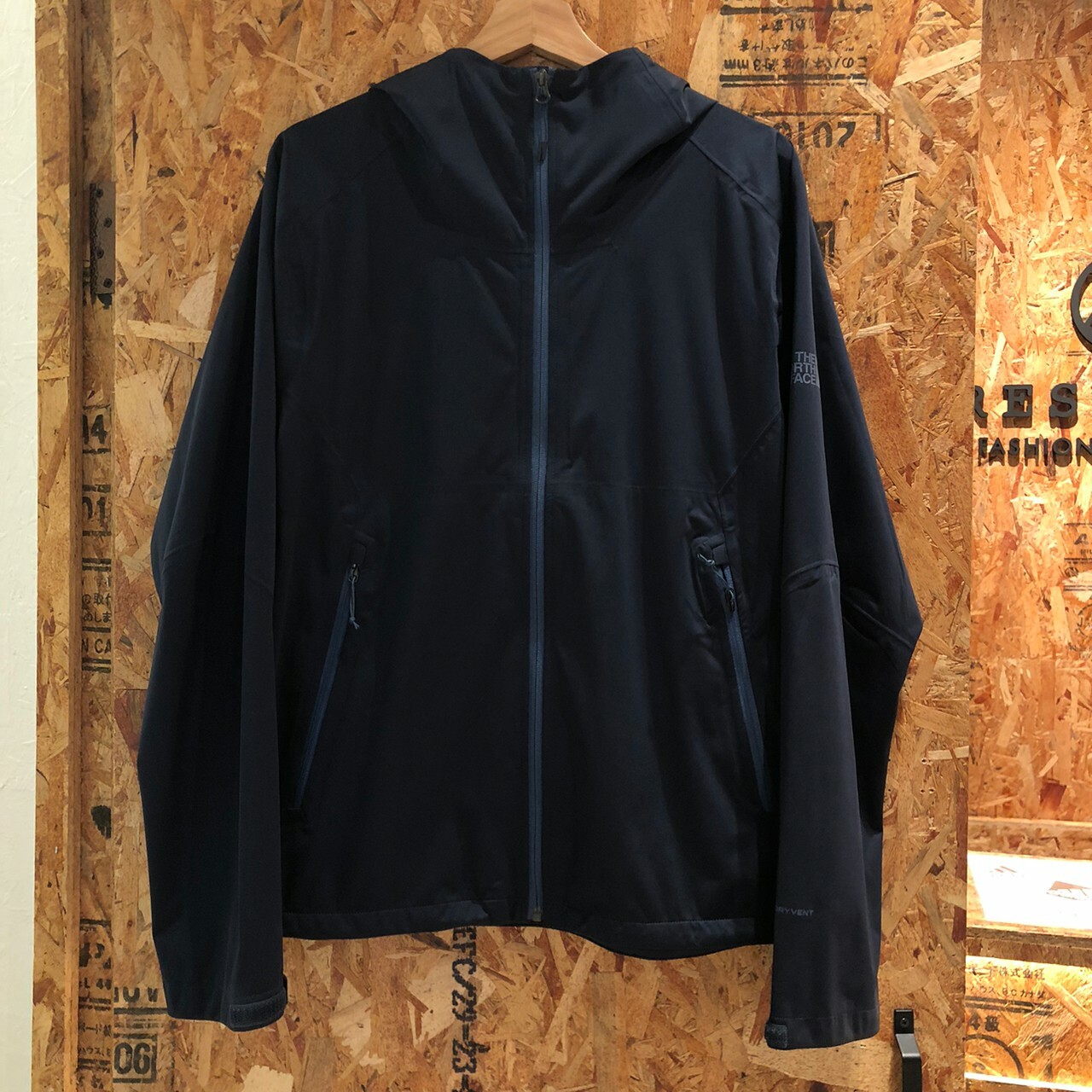 The North Face 藍色防風防潑水衝鋒衣 NF0A47FGH2G