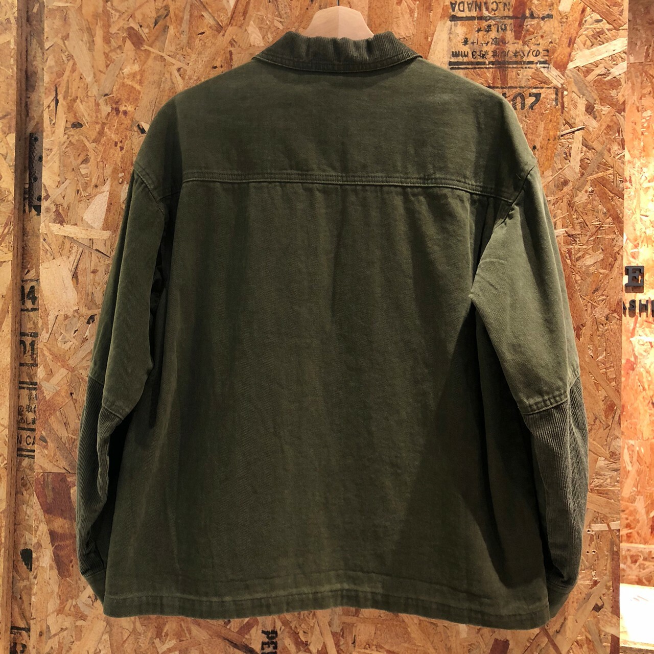 Screwme復古燈芯絨領口拼接排扣襯衫外套