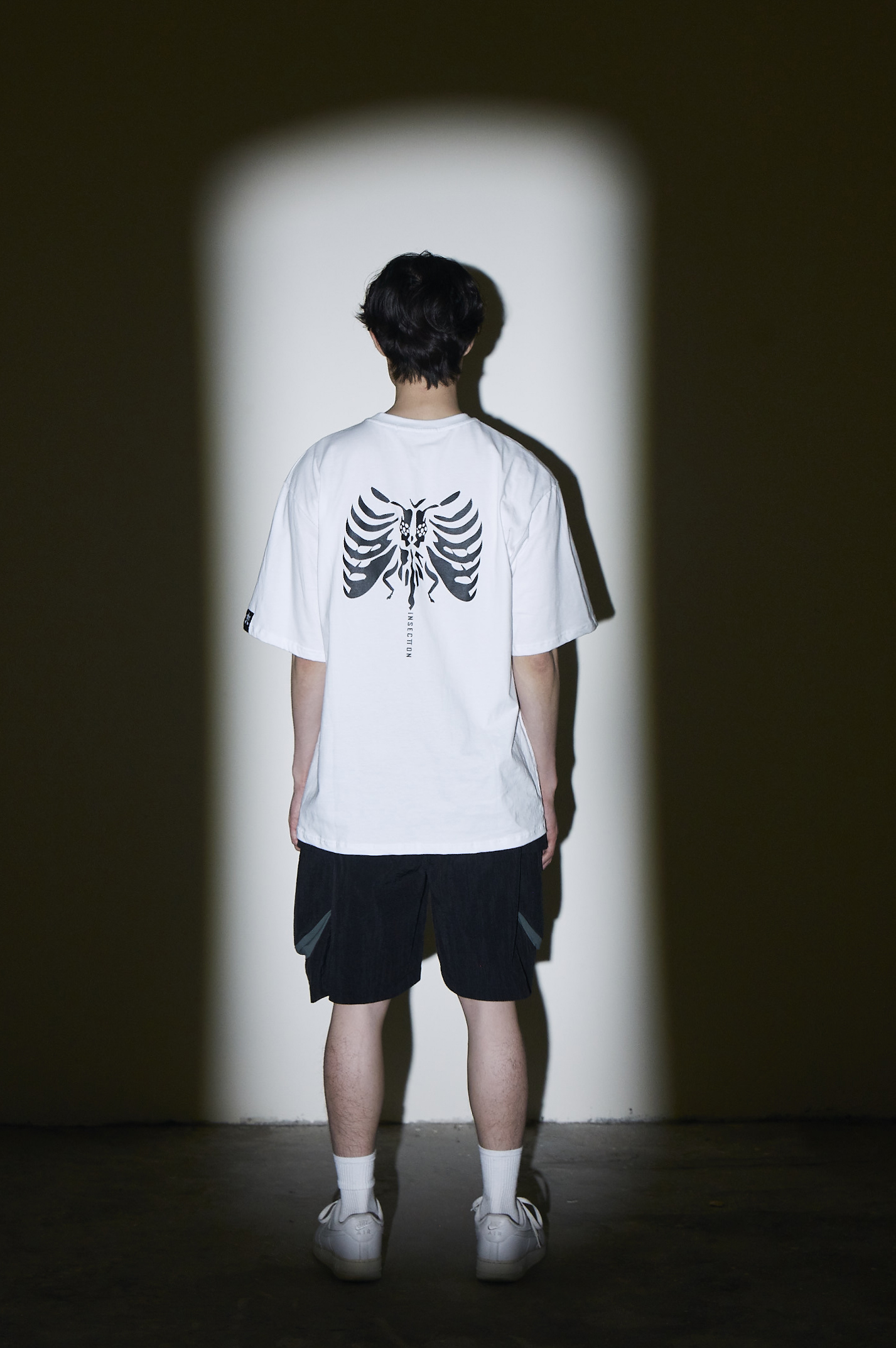 蟲骨印花寬鬆 Tee- 白