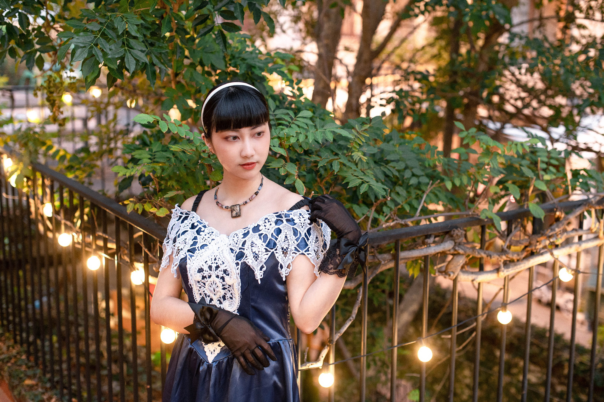 Vintage Dress / 古著拼接蕾絲藍色緞面禮服