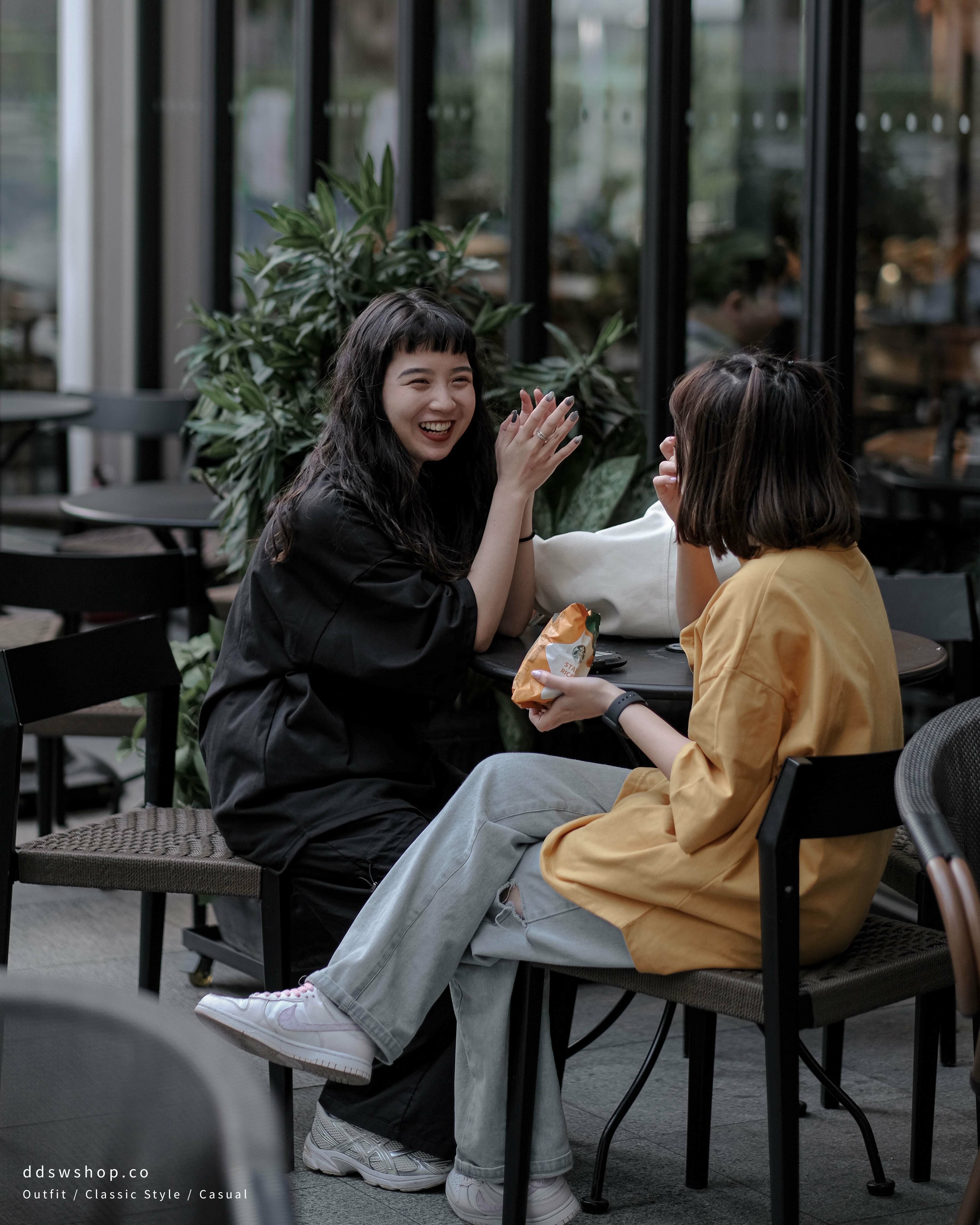 "現貨" D.CLOSET 短袖 低飽和重磅素踢 圓弧下擺 五色