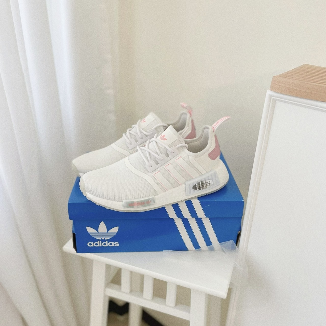 Adidas Originals NMD R1 白粉 馬卡龍 仙杜瑞拉 白色 粉色 GW5679