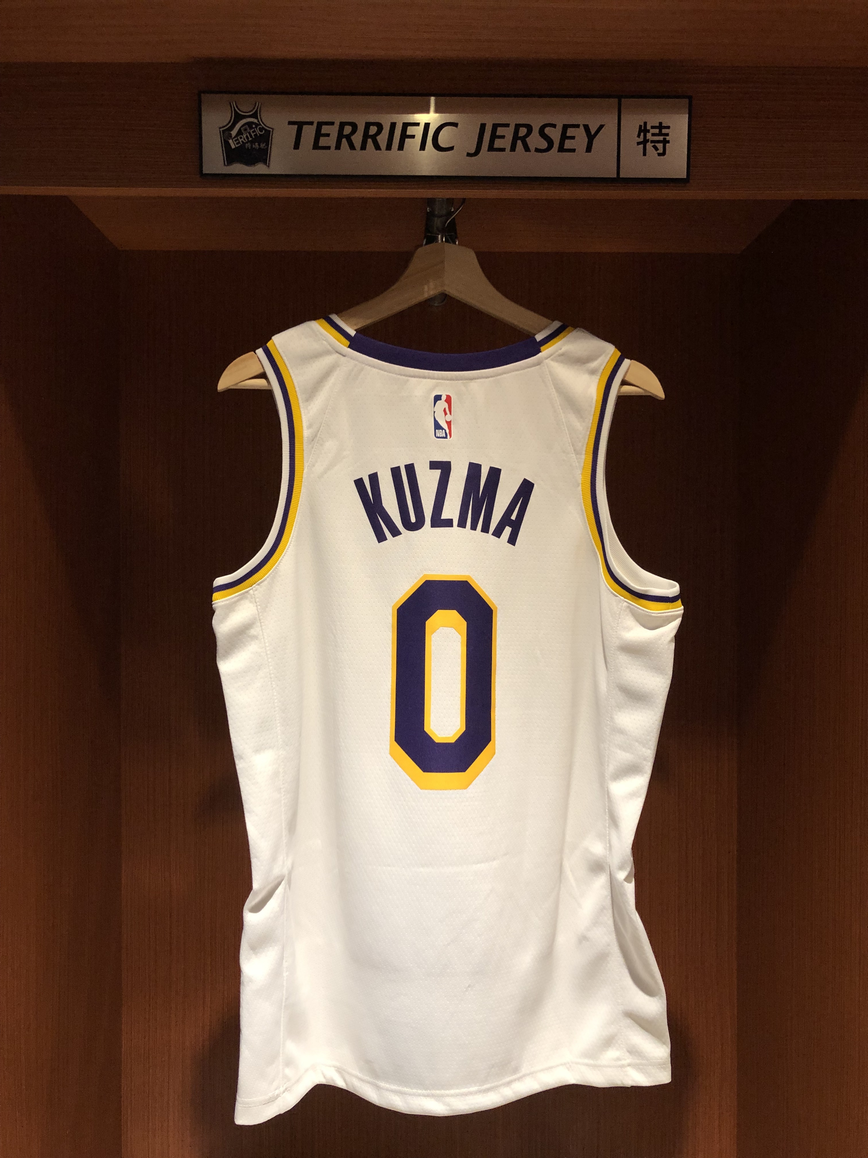 NBA球衣 Kyle Kuzma 洛杉磯湖人白 Association Nike Swingman 球迷版 熱轉印 含贊助商標 全新