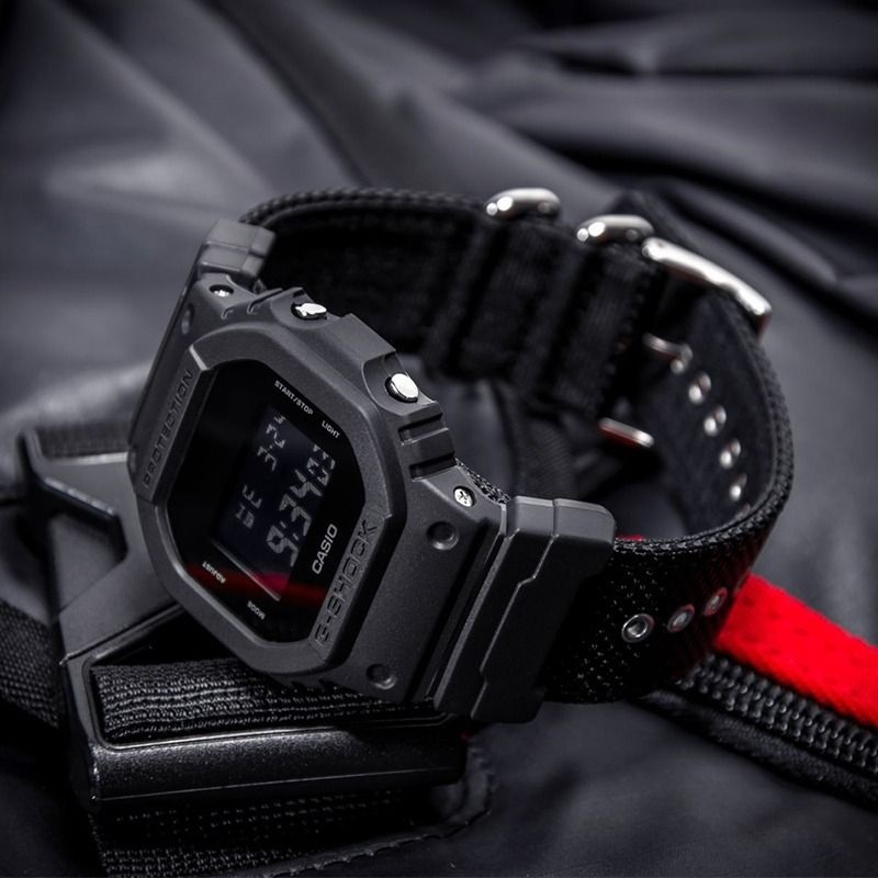 CASIO カシオ G-SHOCK ジーショック BASIC DW-5600BBN-1 四角 ミリタリーブラック デジタル メンズ 腕時計 黒  ブラック ナイロン バンド 逆輸入