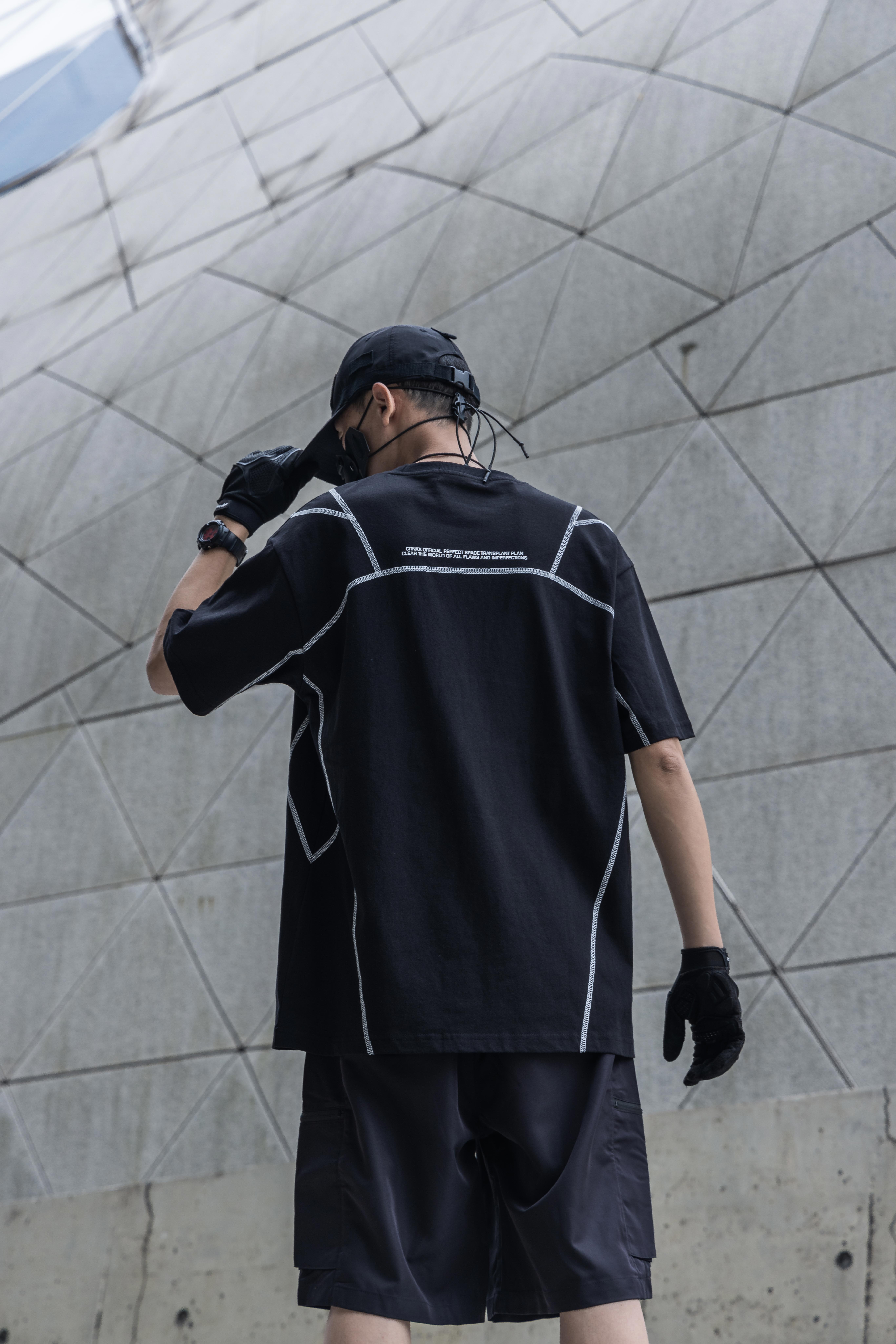 TCX29-23 線條結構分割短袖