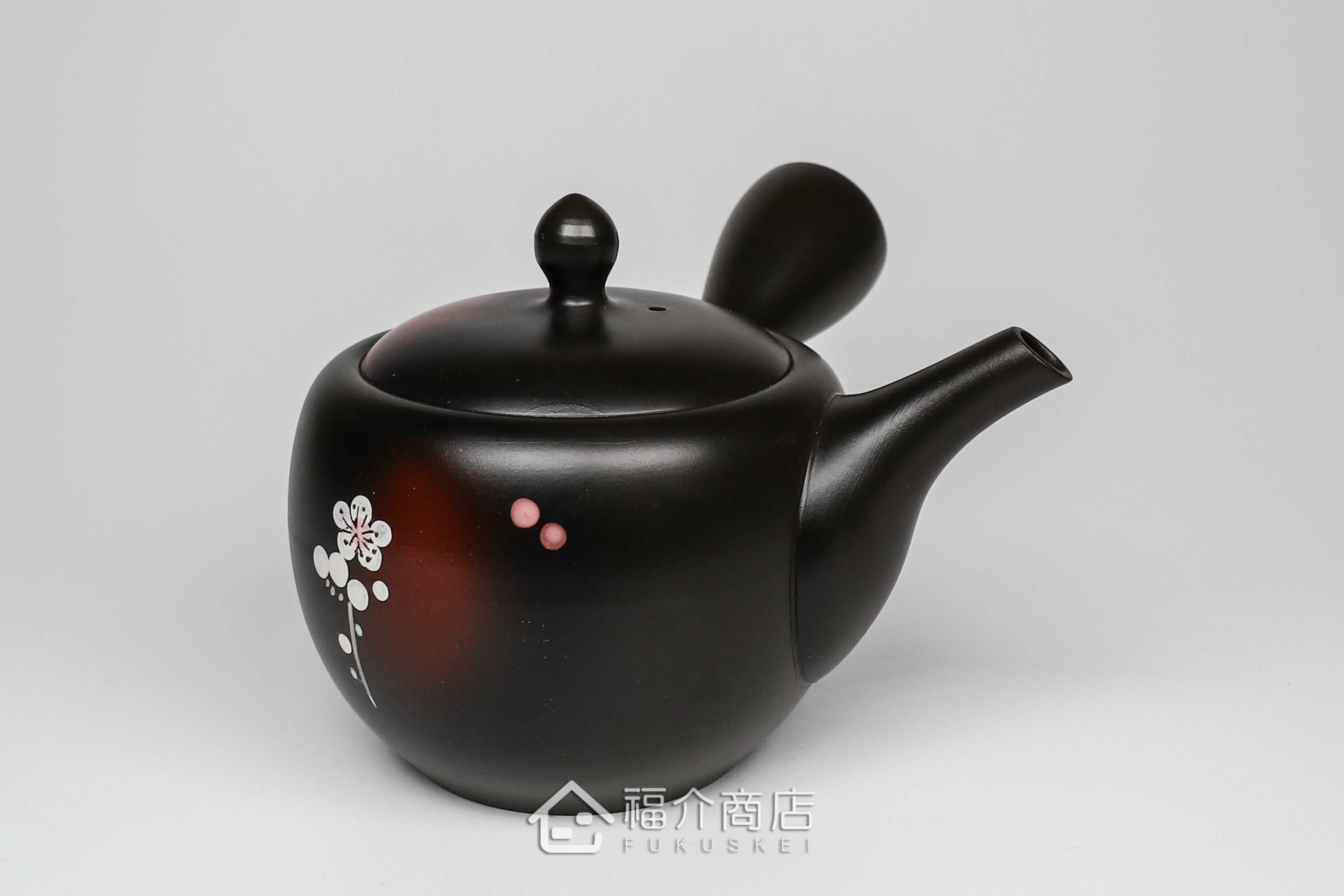 泡茶用的日本陶瓷茶壺