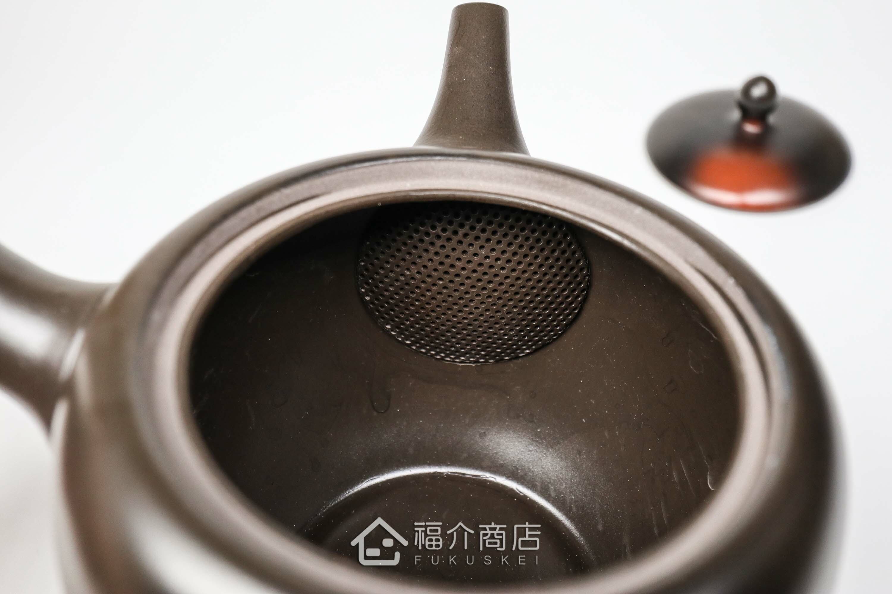 泡茶用的日本陶瓷茶壺