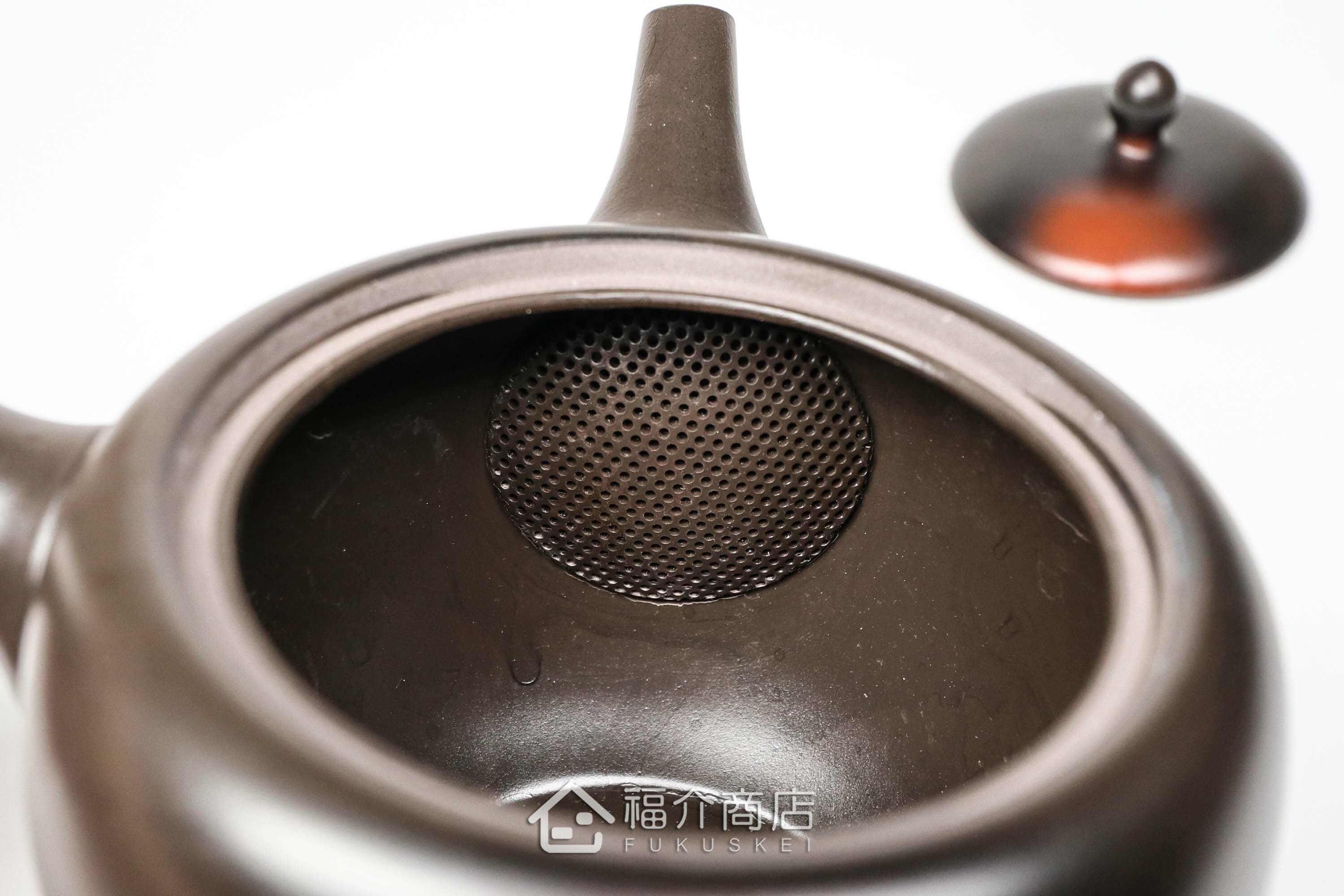 泡茶用的日本陶瓷茶壺