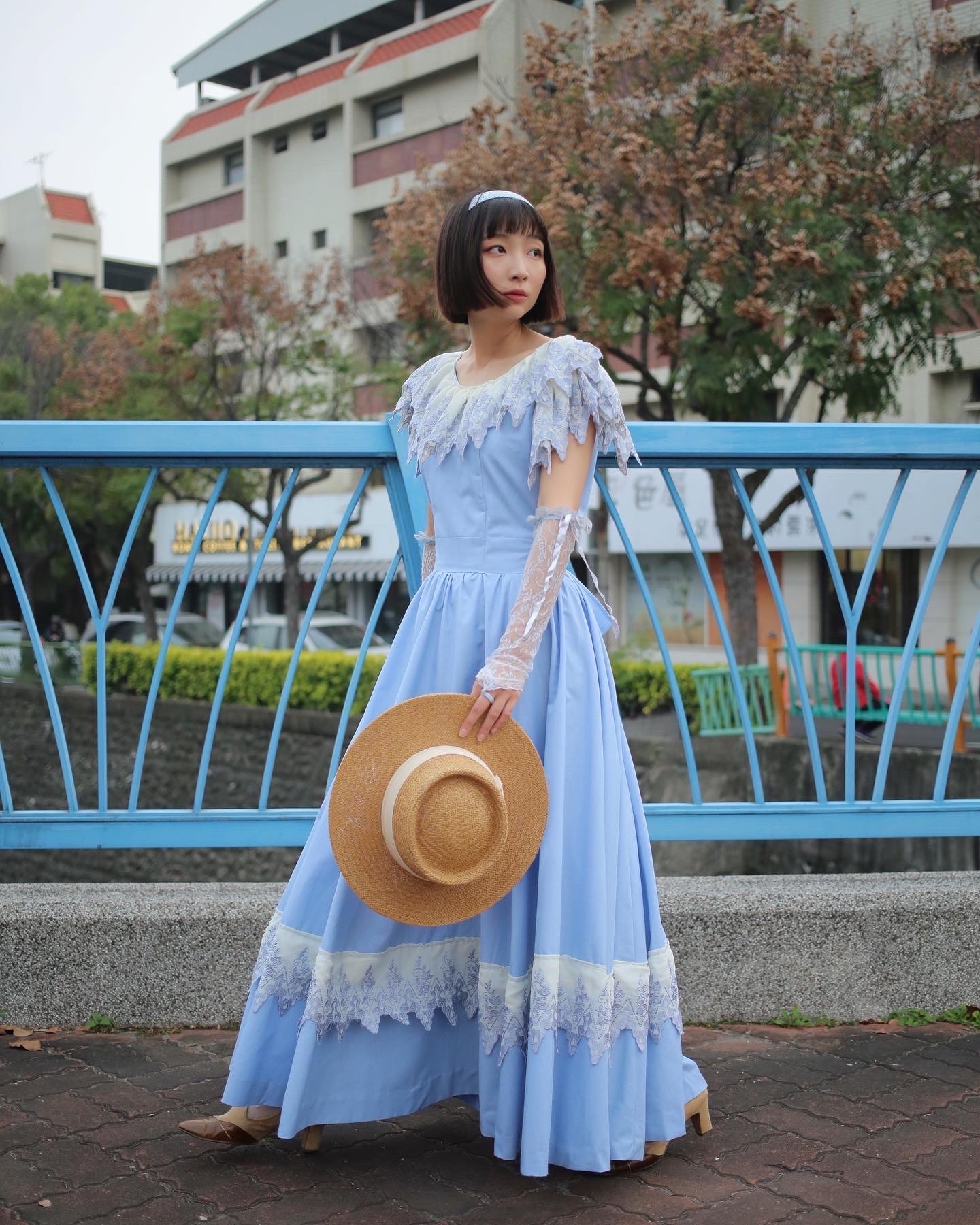 Vintage Dress / 古著拼接雪紡花朵刺繡淡藍色洋裝
