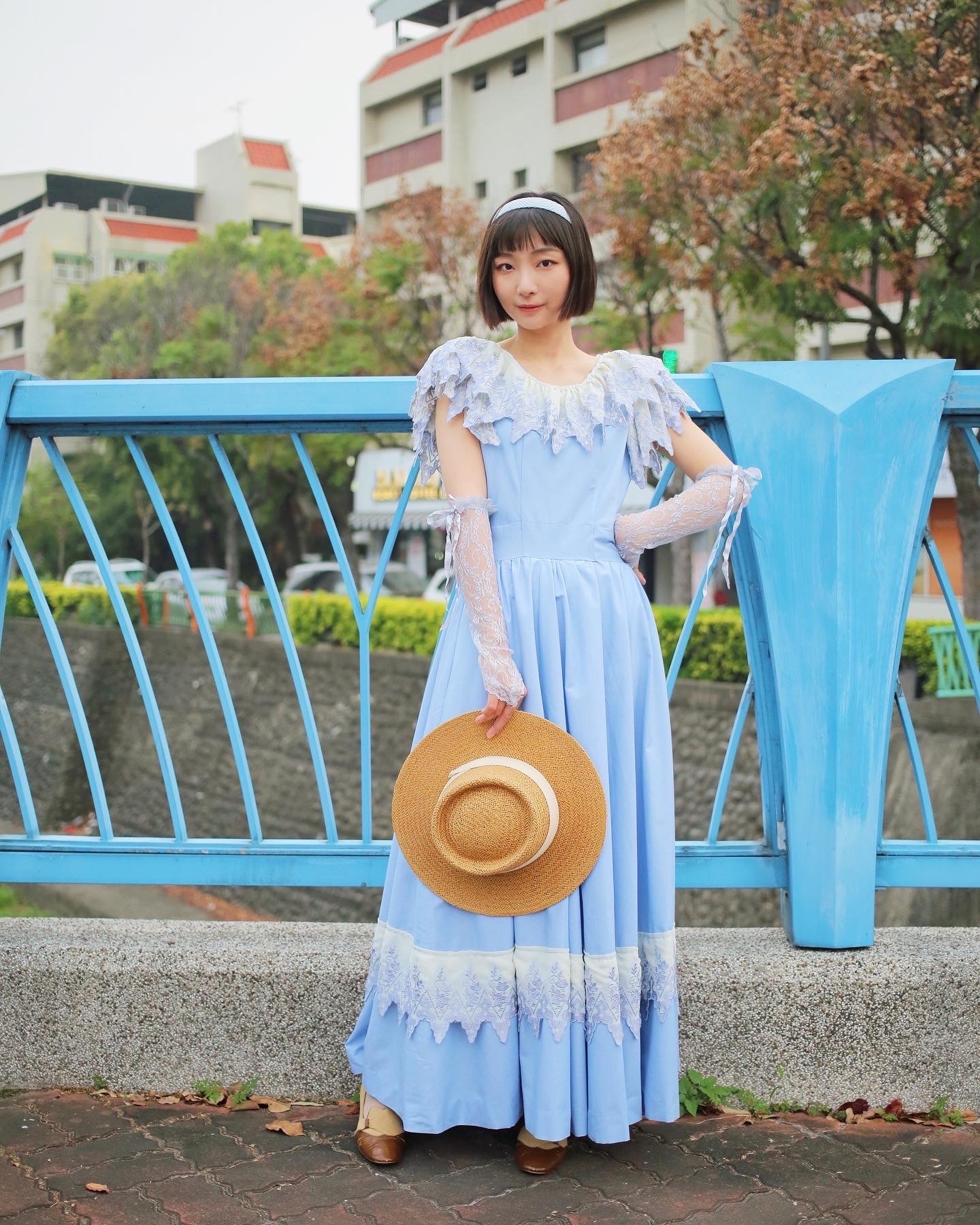 Vintage Dress / 古著拼接雪紡花朵刺繡淡藍色洋裝