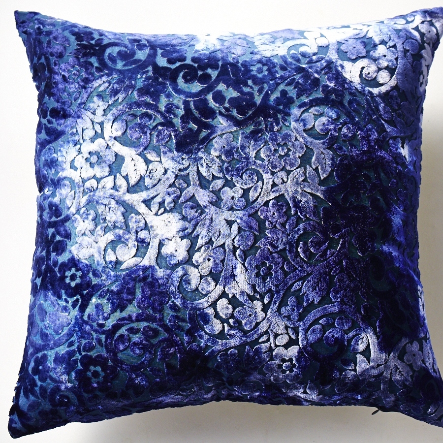 INLUXE CASA - 雙色印度圖紋抱枕 (50*50CM)