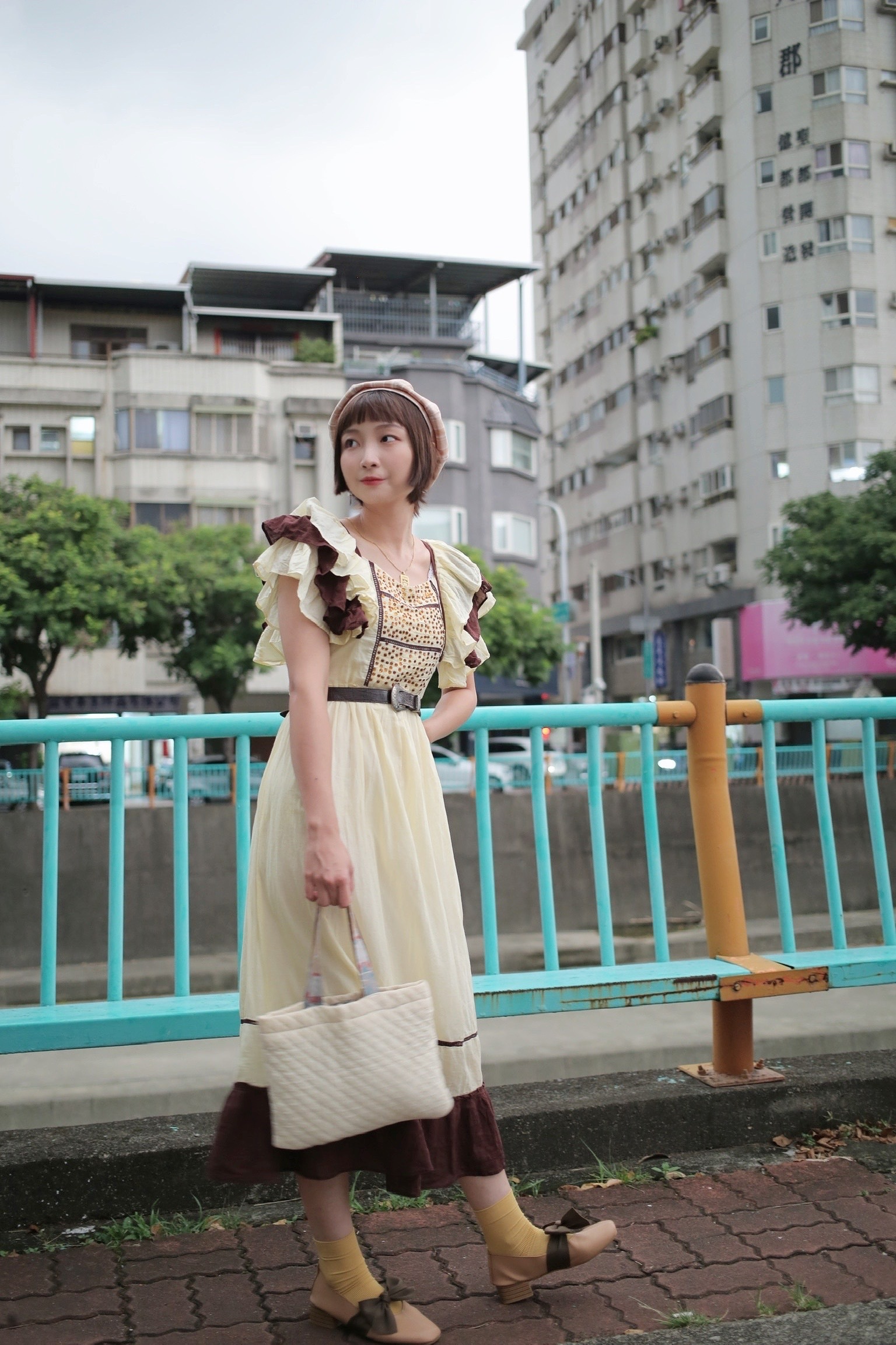 Vintage Dress / 古著荷葉邊袖胸前造型洋裝