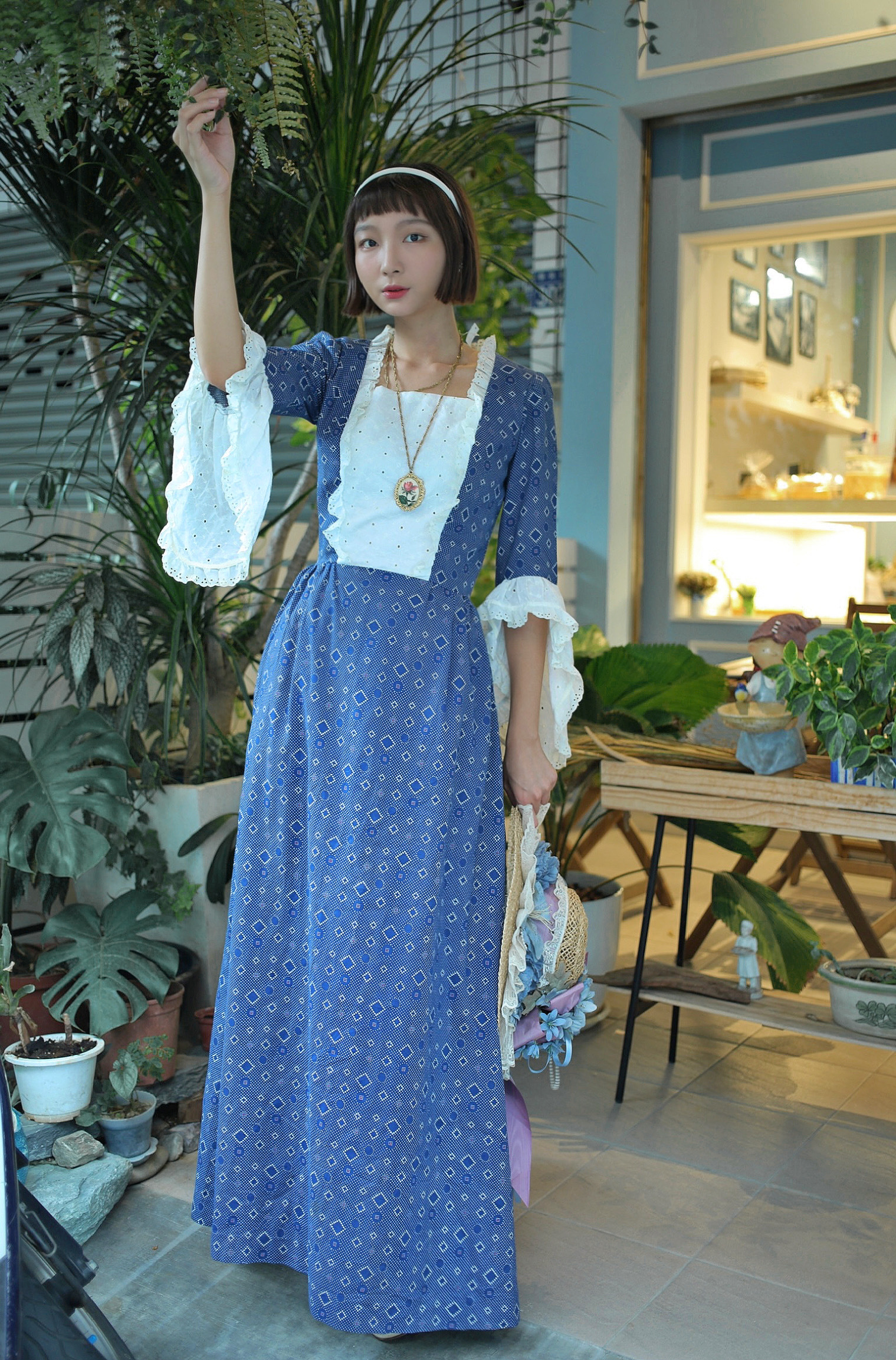 Vintage Dress / 古著天使袖胸前蕾絲布拼接藍色洋裝