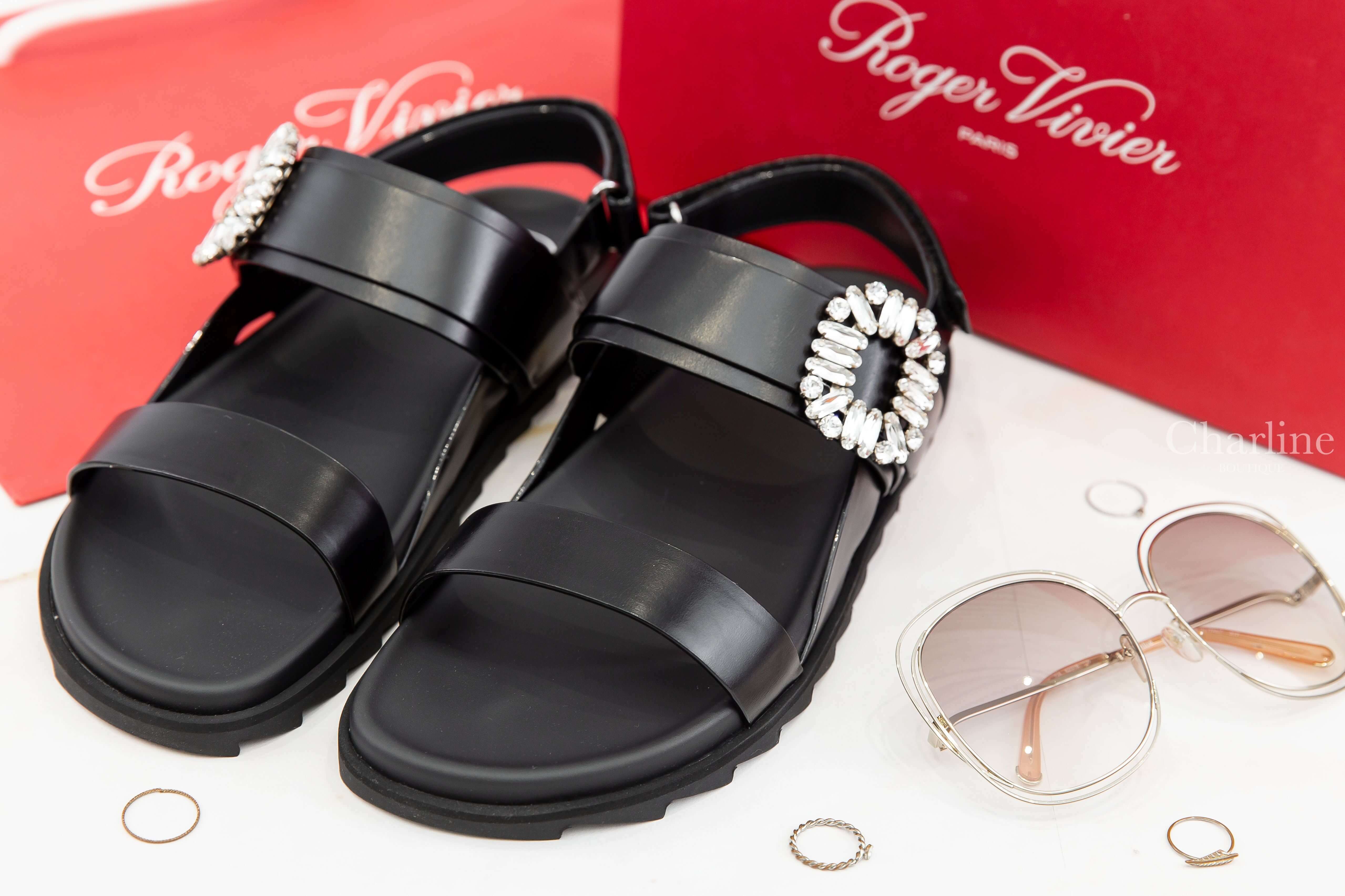 Roger Vivier Slidy Viv' Strass Buckle Mules In Leather 黑色皮革銀色水晶方釦涼鞋-Charline Boutique 精品代購