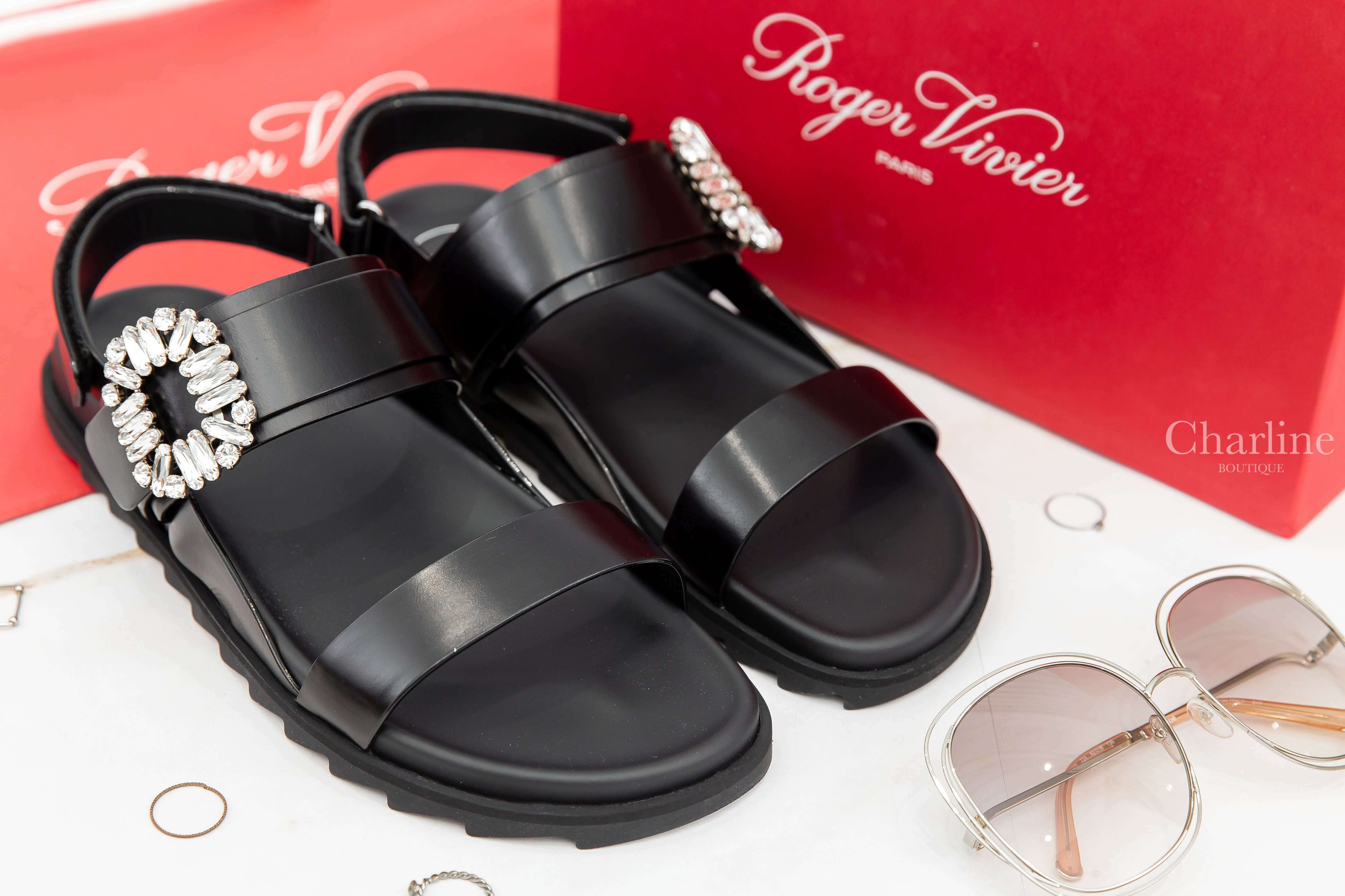 Roger Vivier Slidy Viv' Strass Buckle Mules In Leather 黑色皮革銀色水晶方釦涼鞋