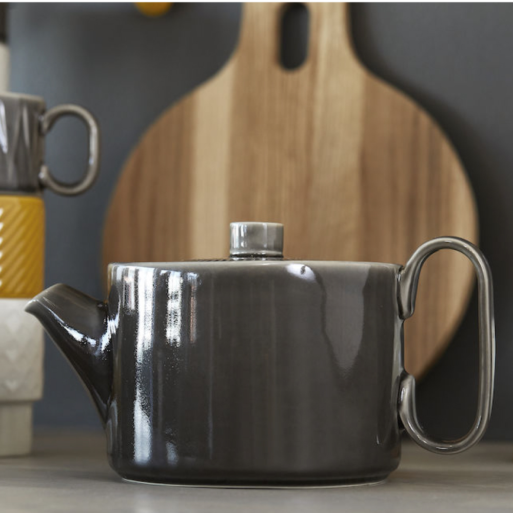 Sagaform-Coffee & More 茶壺,特殊漂亮的手工釉彩,70年代圖騰元素顯示於壺蓋。