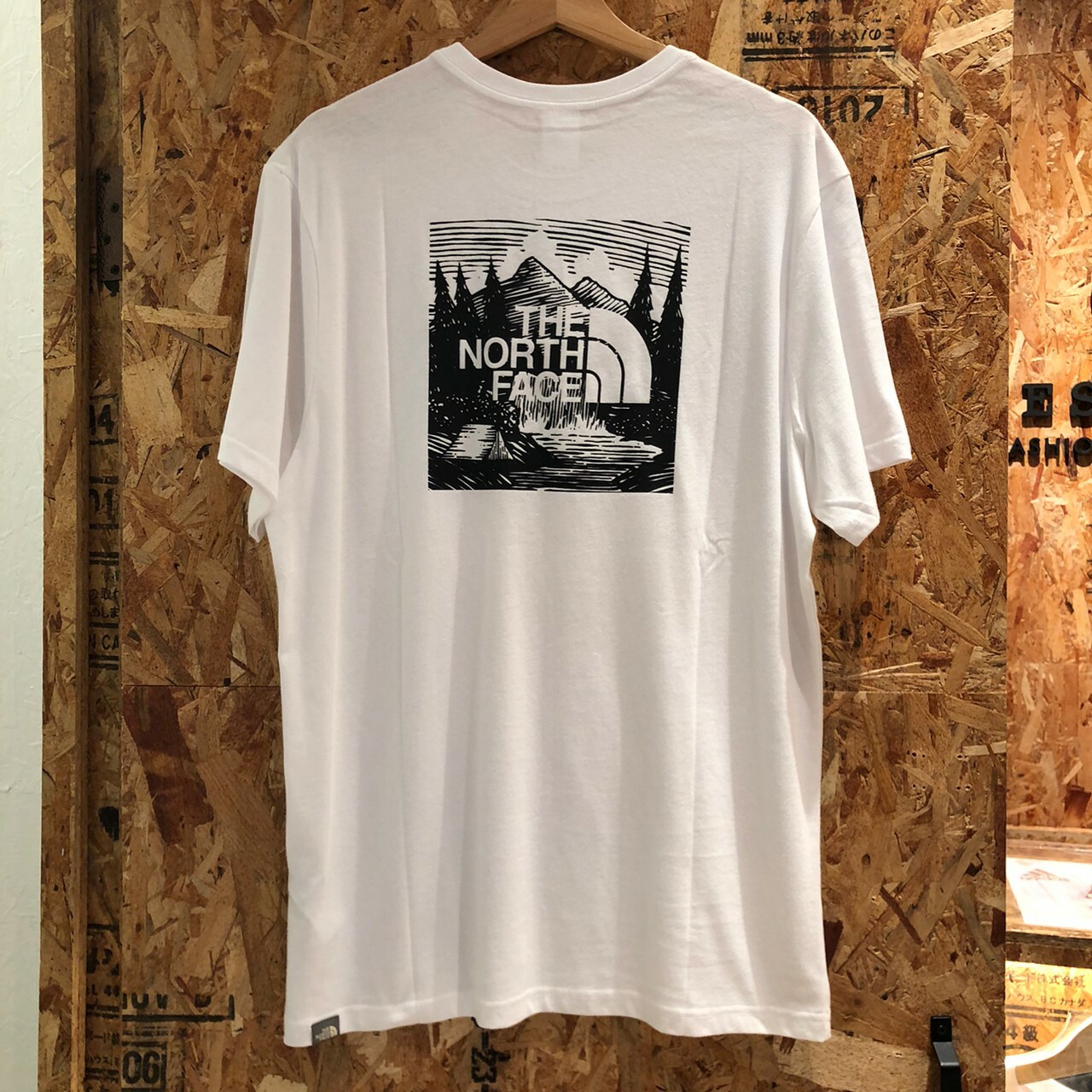 The North Face Red Box Celebration 短袖Tee NF0A2ZXEFN41