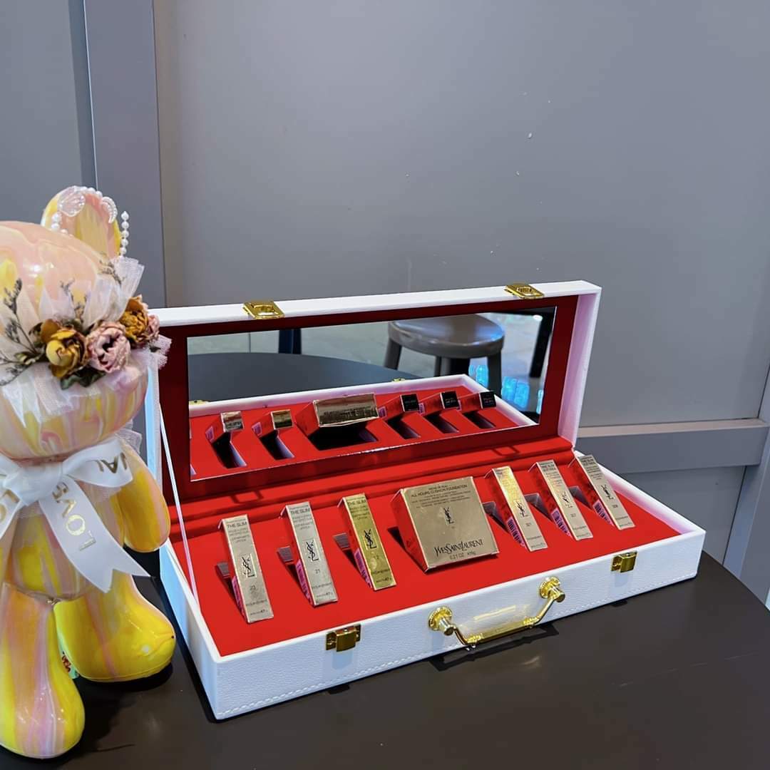 YSL限量彩妝小皮箱