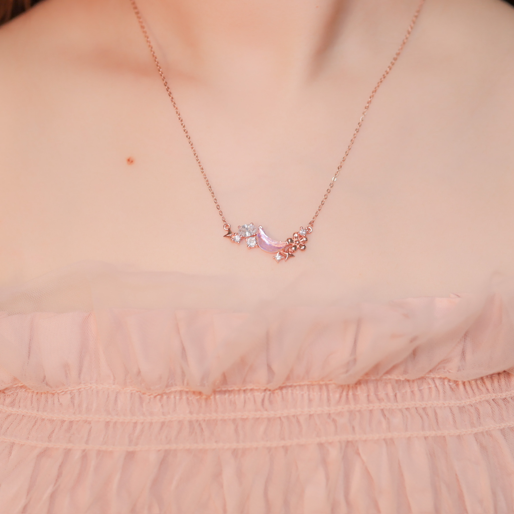 | 925純銀・厚鍍玫瑰金  | 月亮上的花房項鍊 | NE0820 |