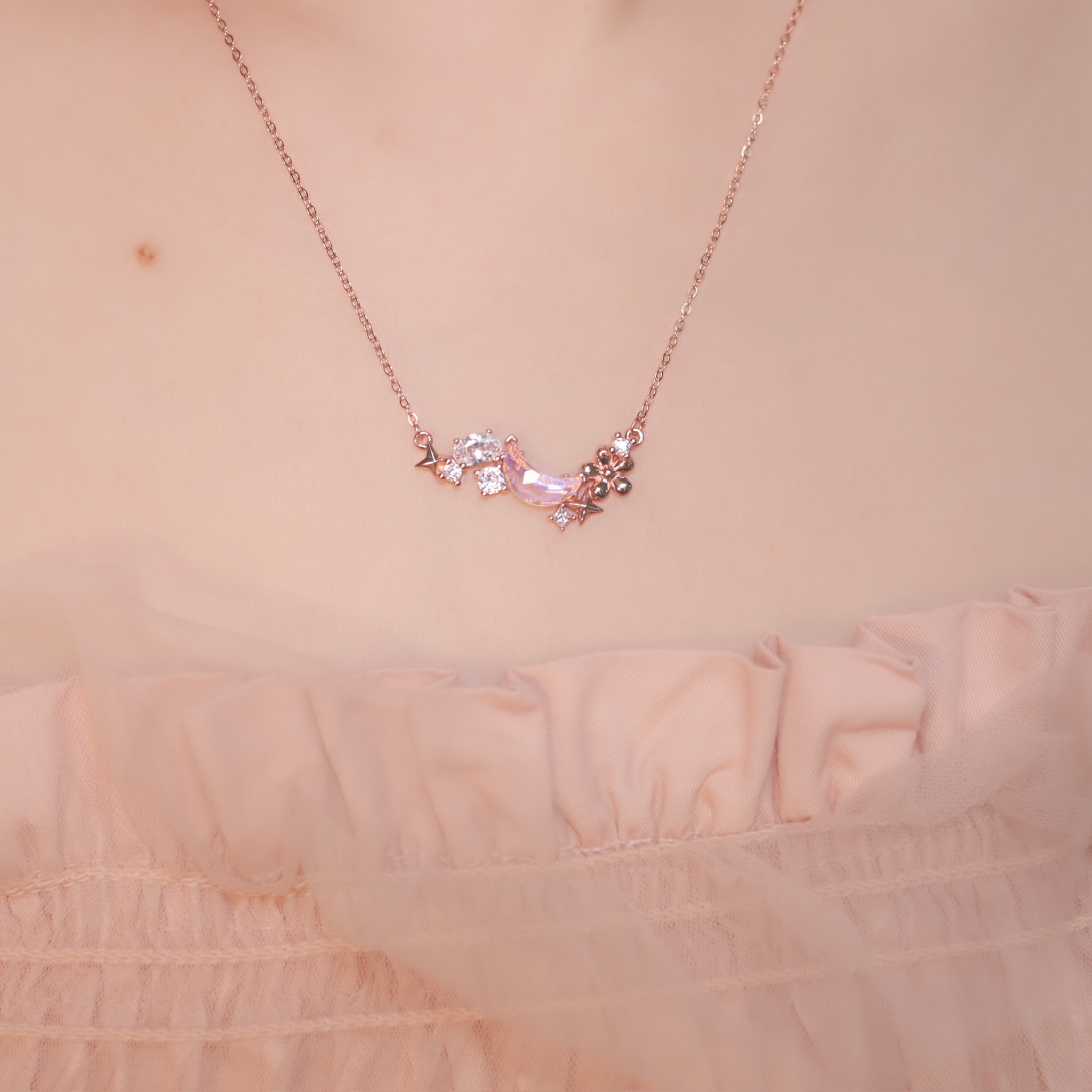 | 925純銀・厚鍍玫瑰金  | 月亮上的花房項鍊 | NE0820 |