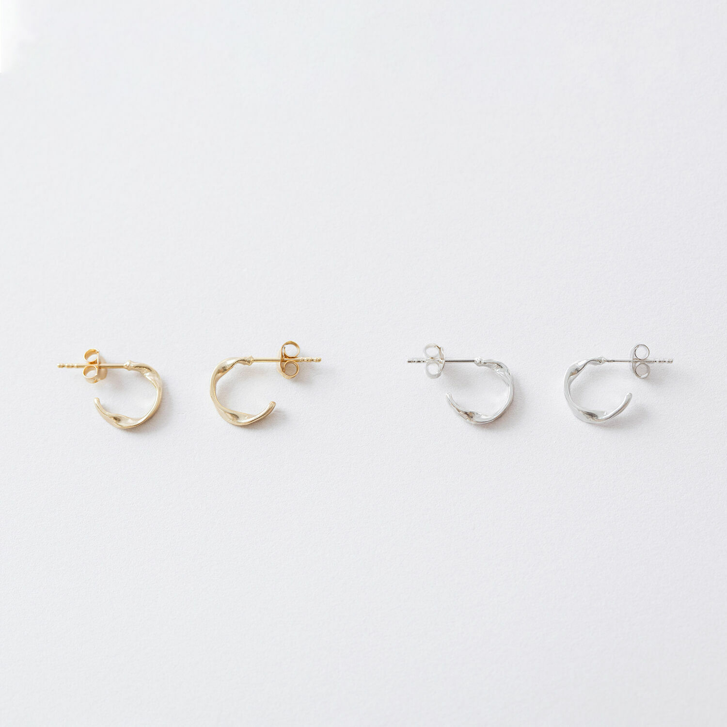 Pisceans-扭轉針式耳環／金色