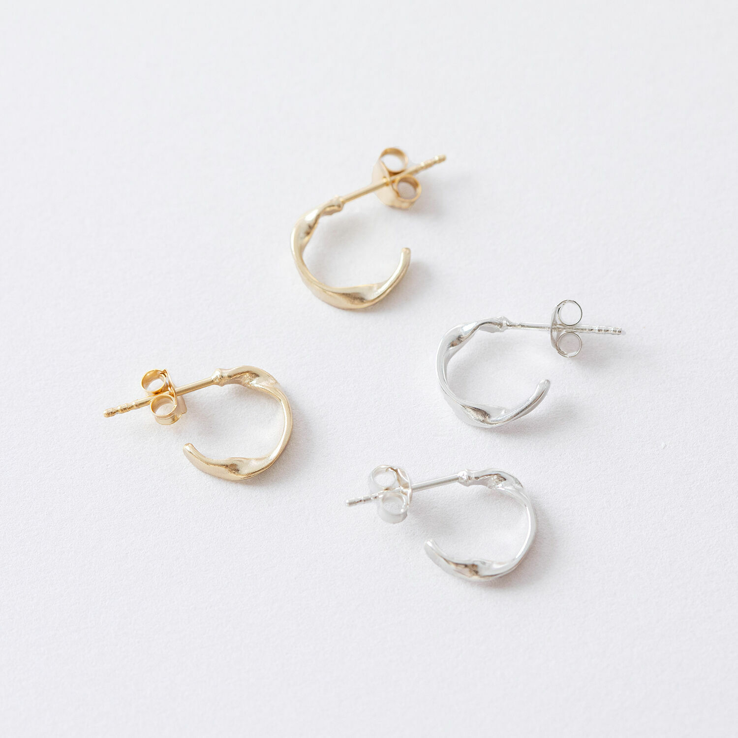 Pisceans-扭轉針式耳環／銀色