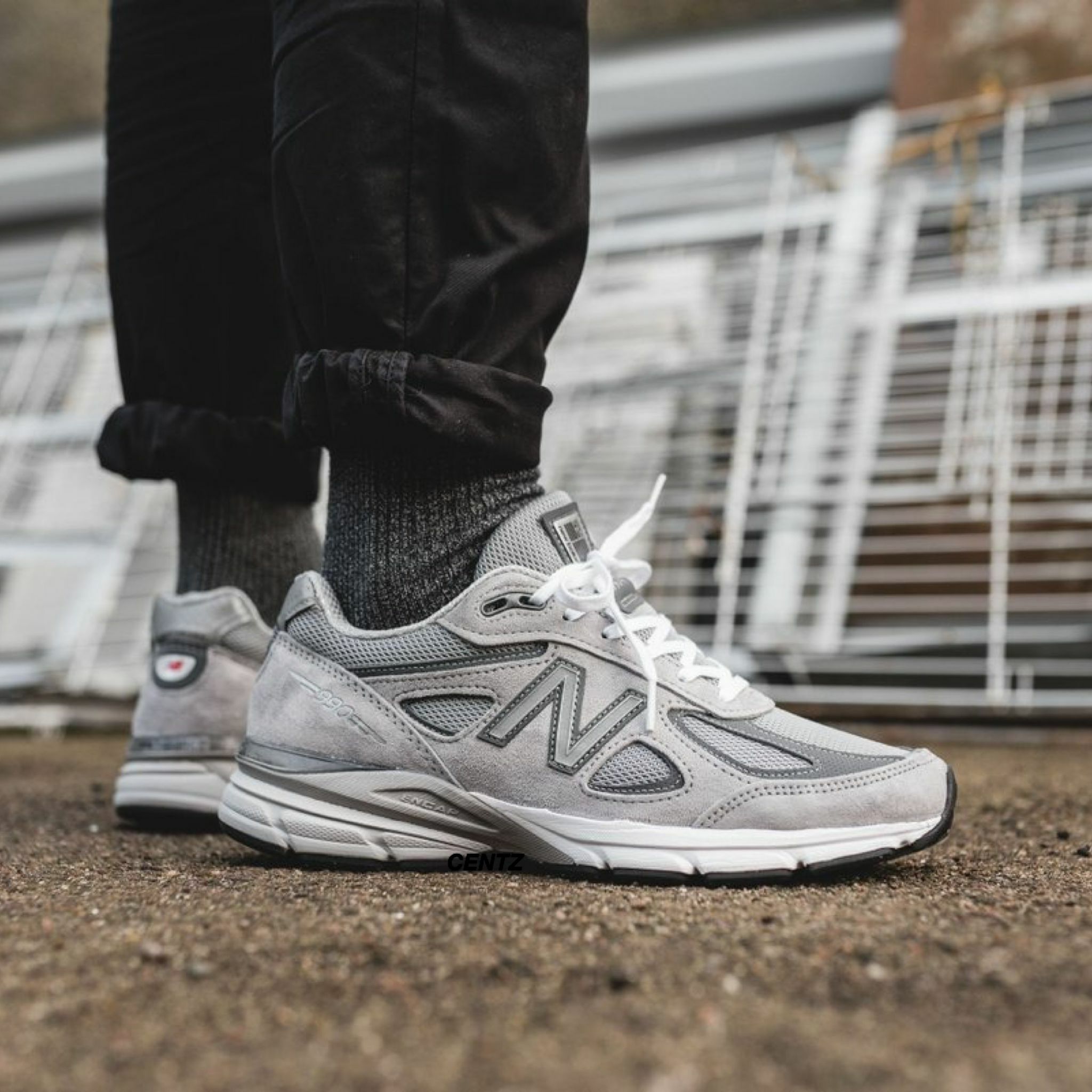Men's New Balance U990v4