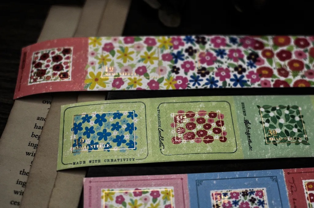 喵吉星．Floral Stamp 花日郵票 4cm模造紙膠帶(附刀模) <整捲/分裝>