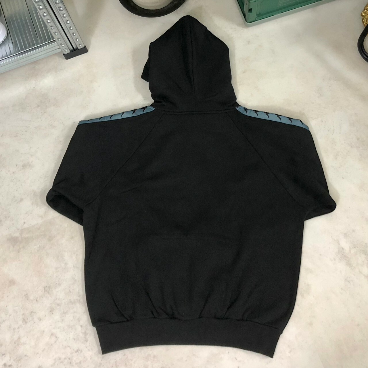 Kappa 中性串標休閒寬版連帽上衣 351G6KW