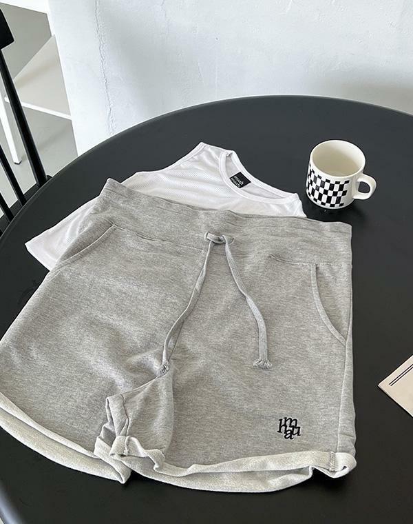 ●muahmuah● Logo Stitch Training Pants 2color _MUP24104_ A'GEM/9 × .kom『muah muah/ムーアムーア』LOGO POINT TRAINING