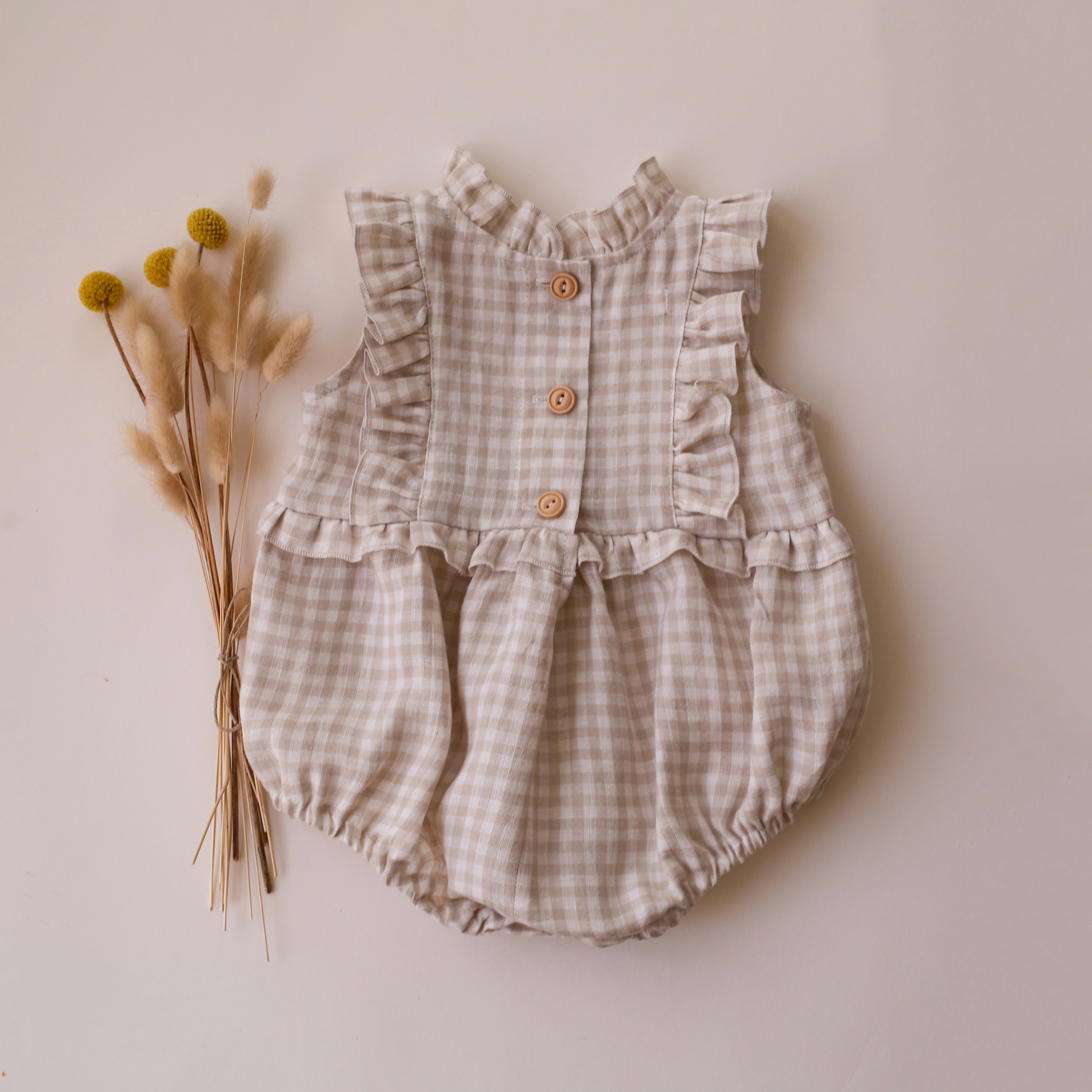 Dannie and Lilou-Frills Bodice荷葉邊高領無袖包屁衣(Beige Gingham)