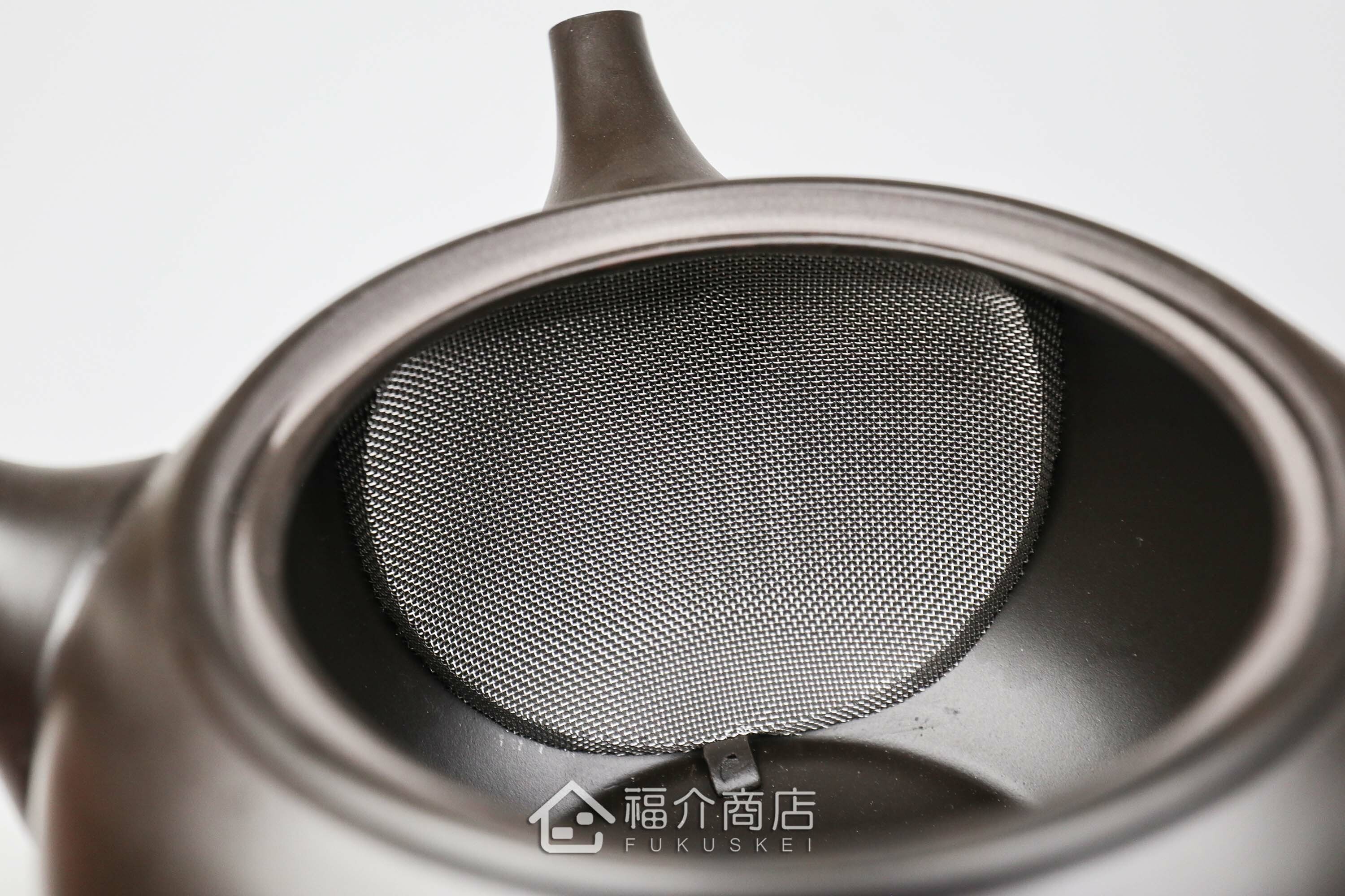 泡茶用的日本陶瓷茶壺