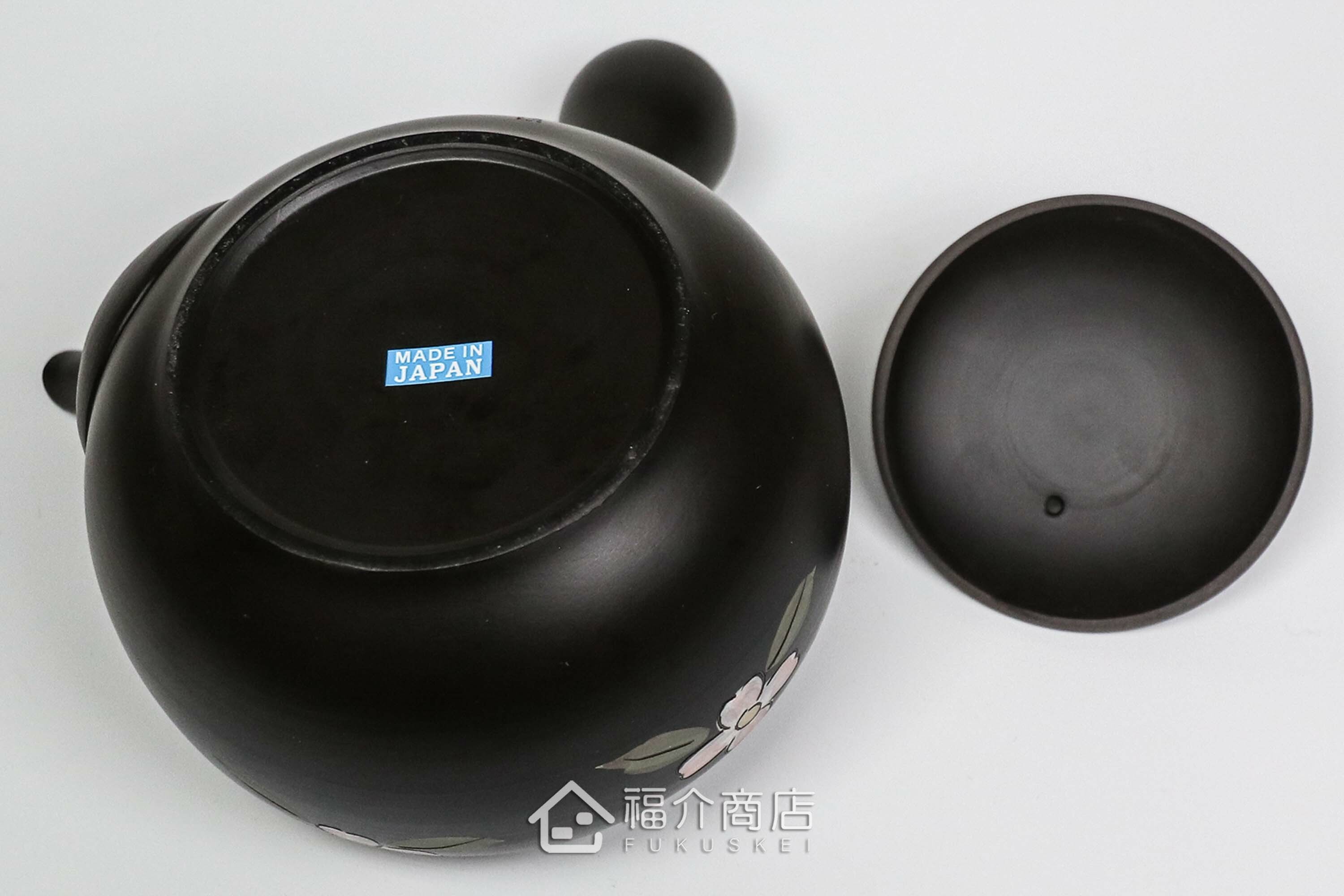 泡茶用的日本陶瓷茶壺