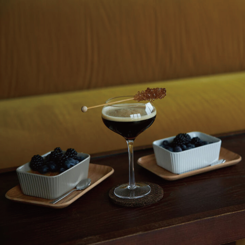 sagaform-Flora mini 烤盅,焗烤黑莓甜點,搭配黑麥汁