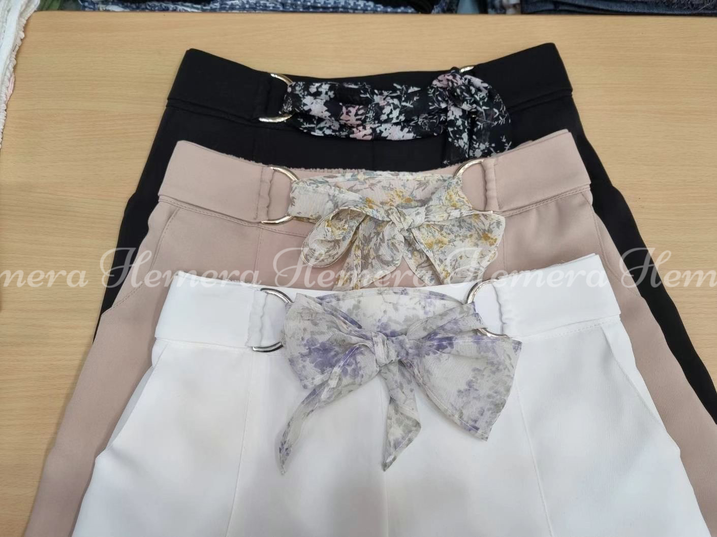 PT23W0540 滑身碎花絲帶顯瘦短褲